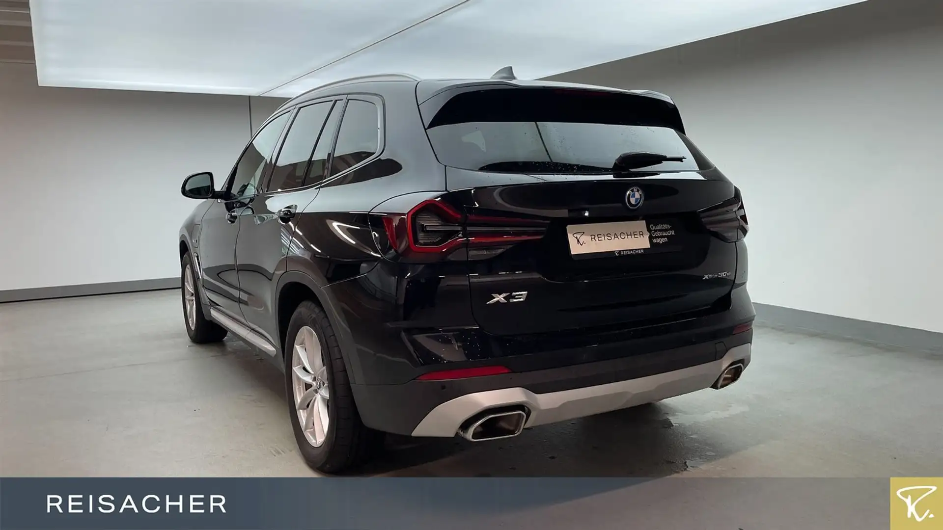 BMW X3 xDrive 30e LCPlus HUD AHK SpoSi Keyless 4xSH Schwarz - 2