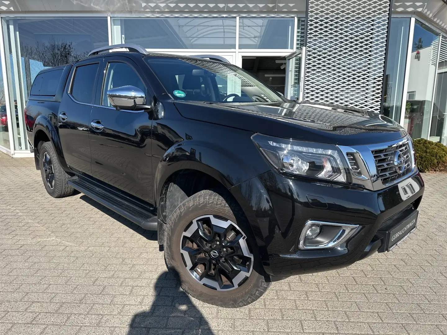 Nissan Navara N-Connecta Double Cab AHK 360° Klimaaut Hard Top N Negro - 2