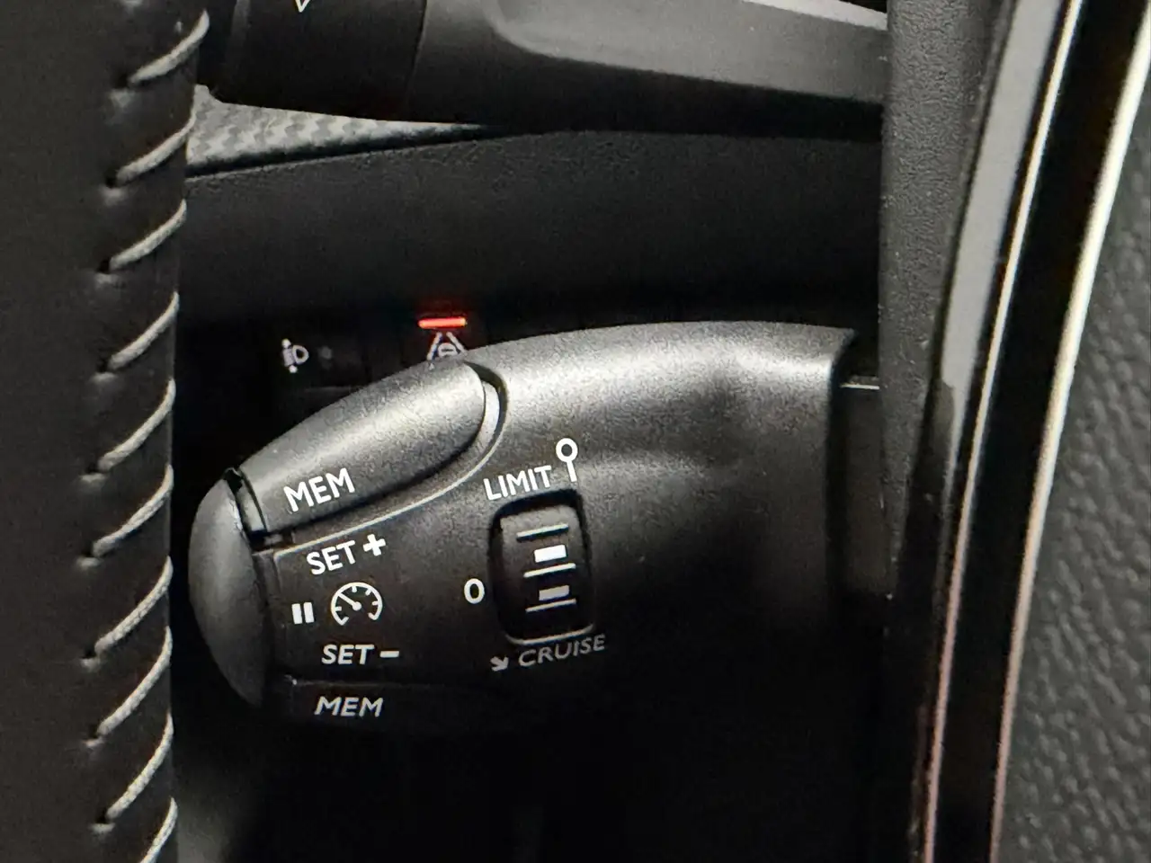 Peugeot E-208 EV Allure Pack 50 kWh 3-Fase SOH 98,5% 3D i-Cock, миниатюра 24