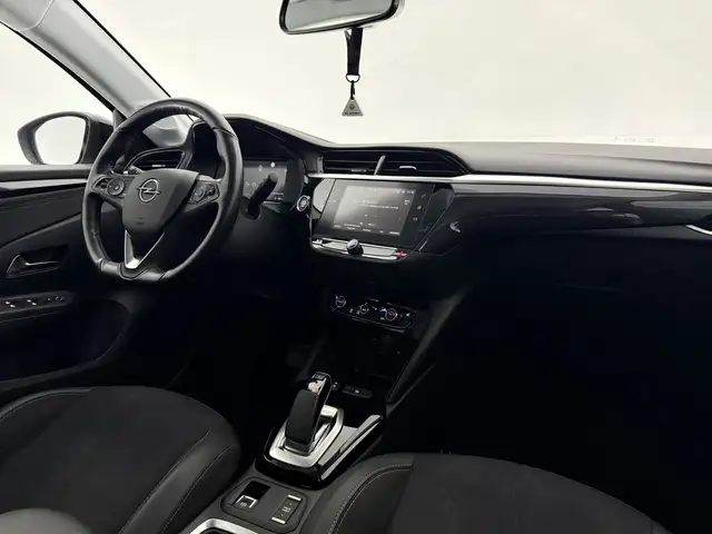 Opel Corsa-E view 4