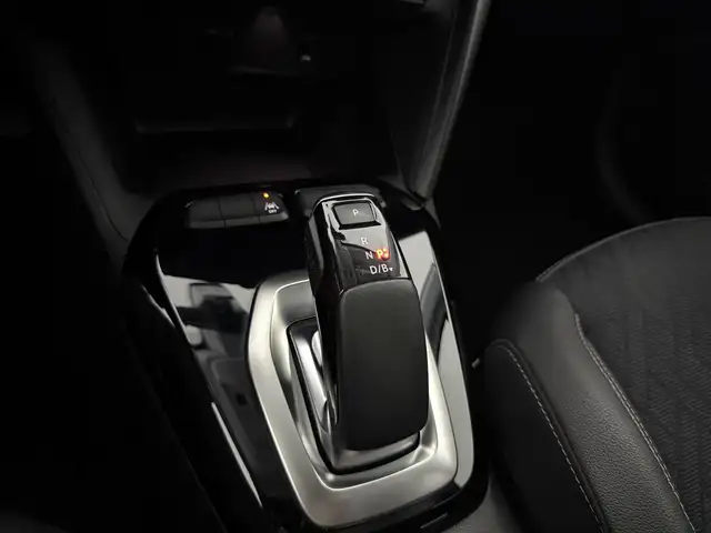 Opel Corsa-E view 29