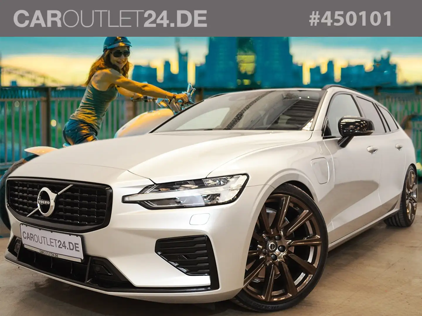 Volvo V60 T8 R-Design Re AWD *20Z Garantie 02.2027* Zilver - 1