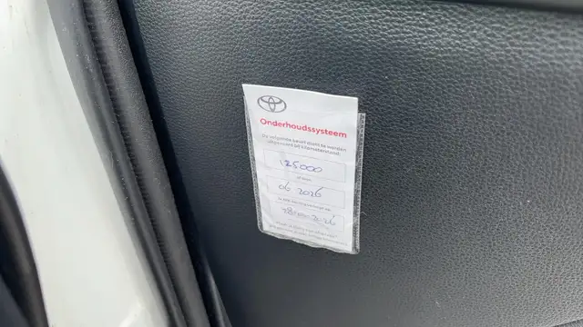Toyota Corolla view 16