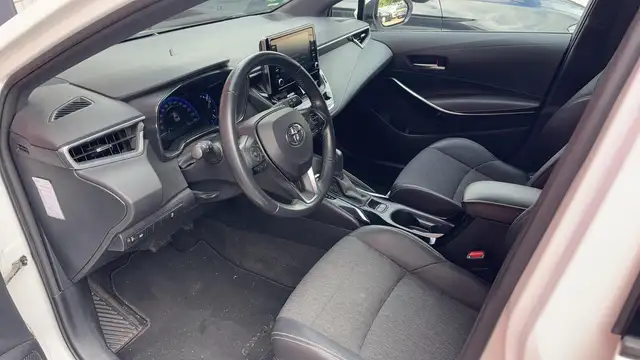 Toyota Corolla view 4