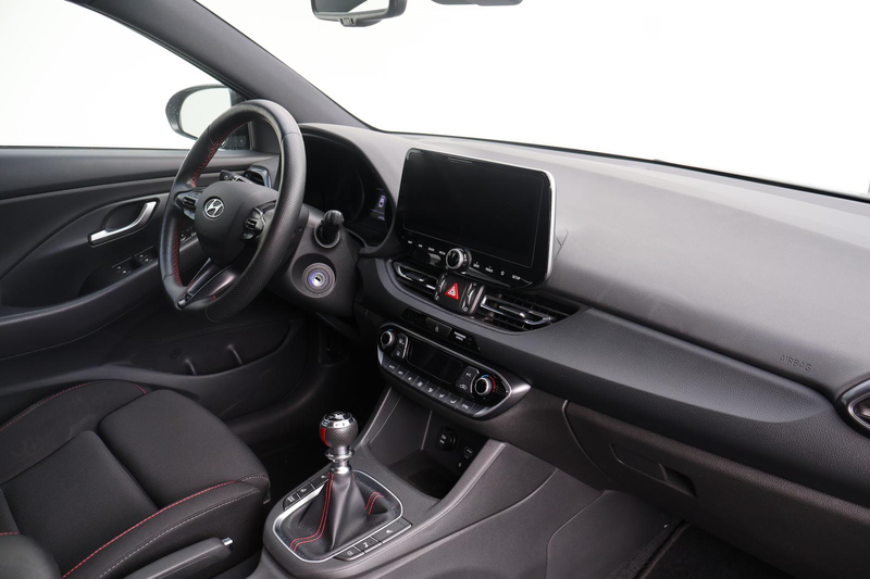 Hyundai i30 N Line 1.5 T-GDI RFK LED DAB Navi Sitzh. — photo 11