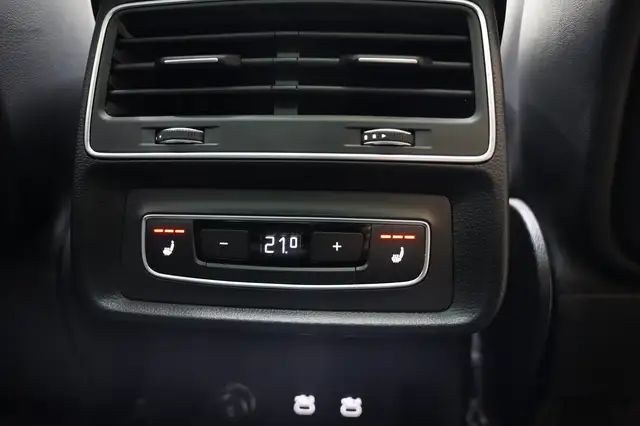 Audi Q7 view 29