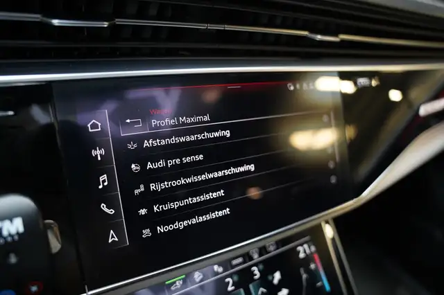 Audi Q7 view 26