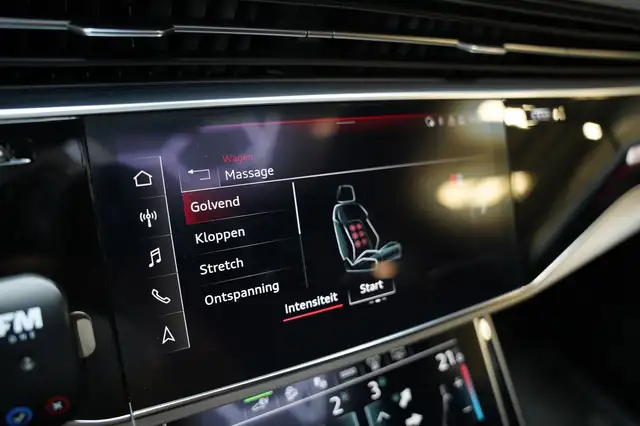 Audi Q7 view 23