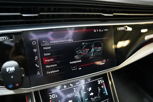 Audi Q7 view 25