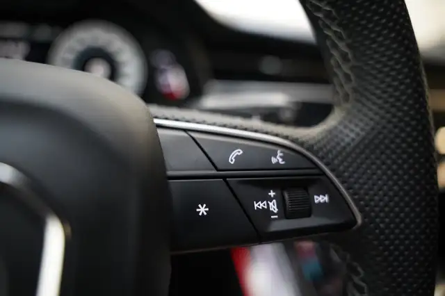 Audi Q7 view 21