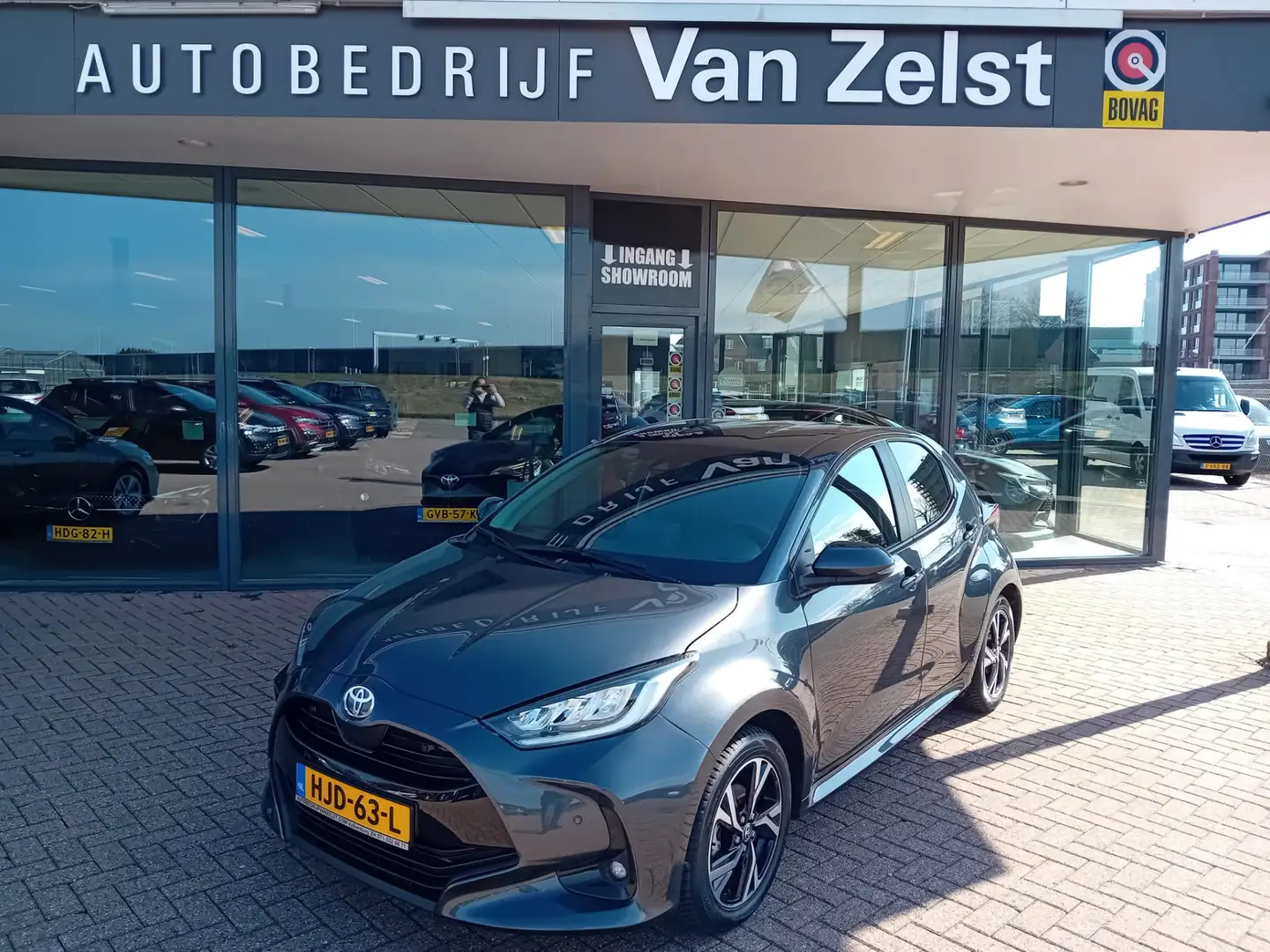 Toyota Yaris 1.5 VVT-i Active Limited Automaat, Airco, Carplay/ Gris - 1