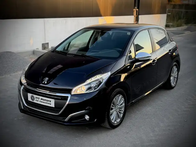 Peugeot 208 208 1.2i STYLE 2 ANS DE GARANTIE