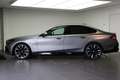 BMW 550 5 Serie 550e xDrive M Sport Automaat / Panoramadak Grau - thumbnail 2