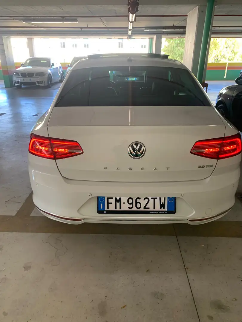 Volkswagen Passat 2.0 tdi Executive 150cv dsg Blanc - 2