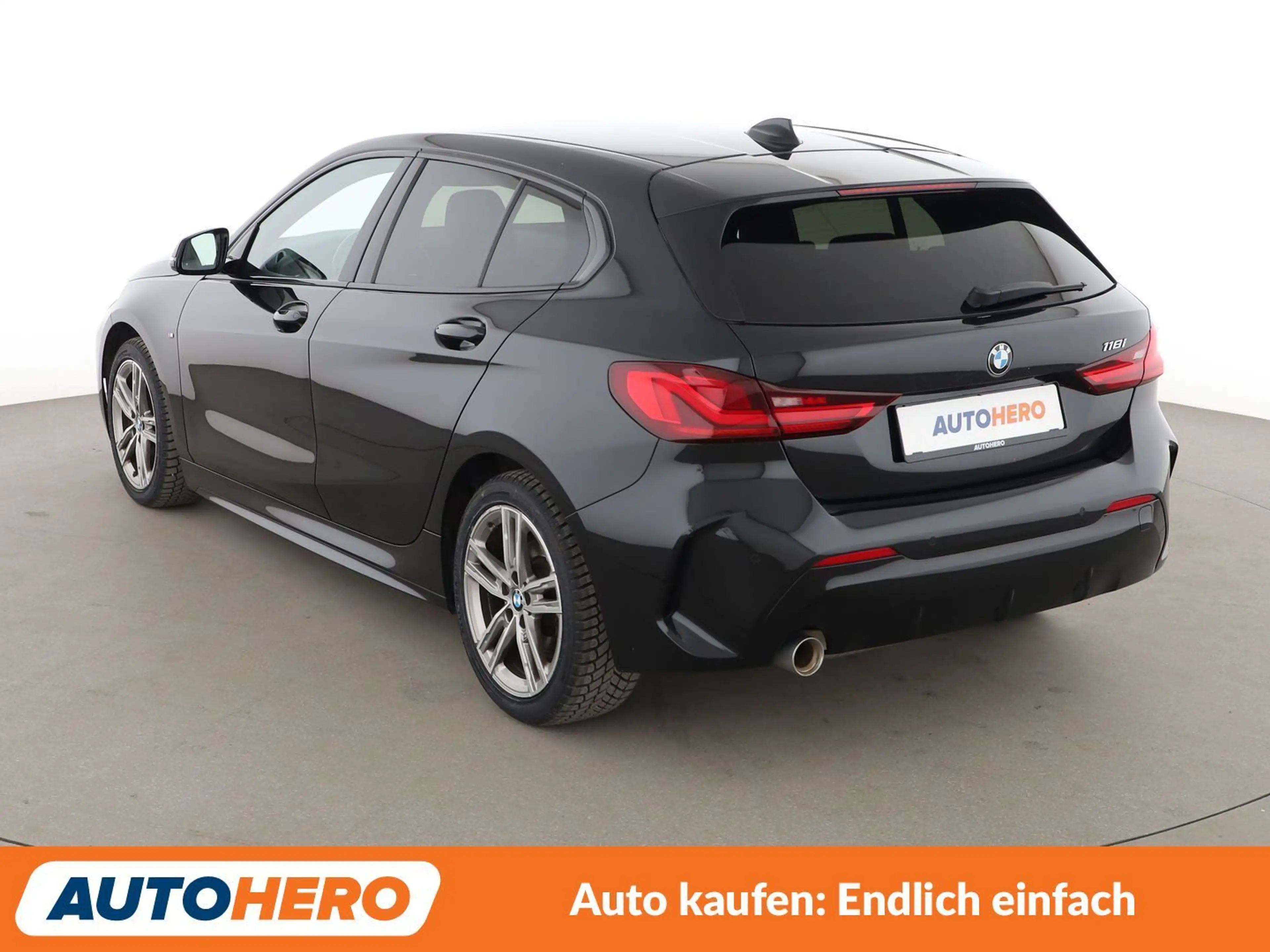 BMW 118 118i M Sport Aut.*NAVI*TEMPO*PDC*SHZ*ALU*KLIMA* — photo 4