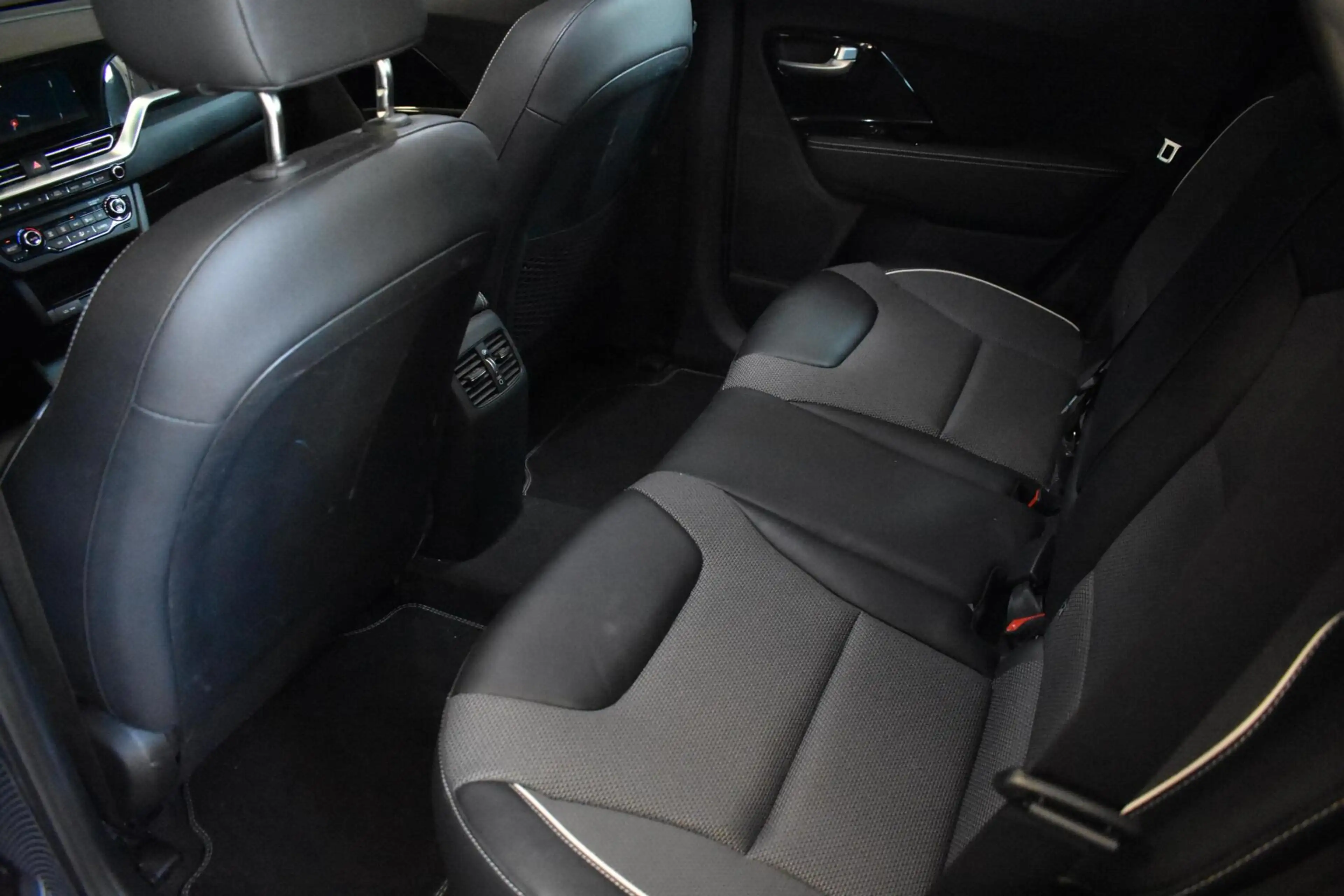 Kia e-Niro DynamicPlusLine 64 kWh | 100% SOH | Schuifdak | St — photo 9