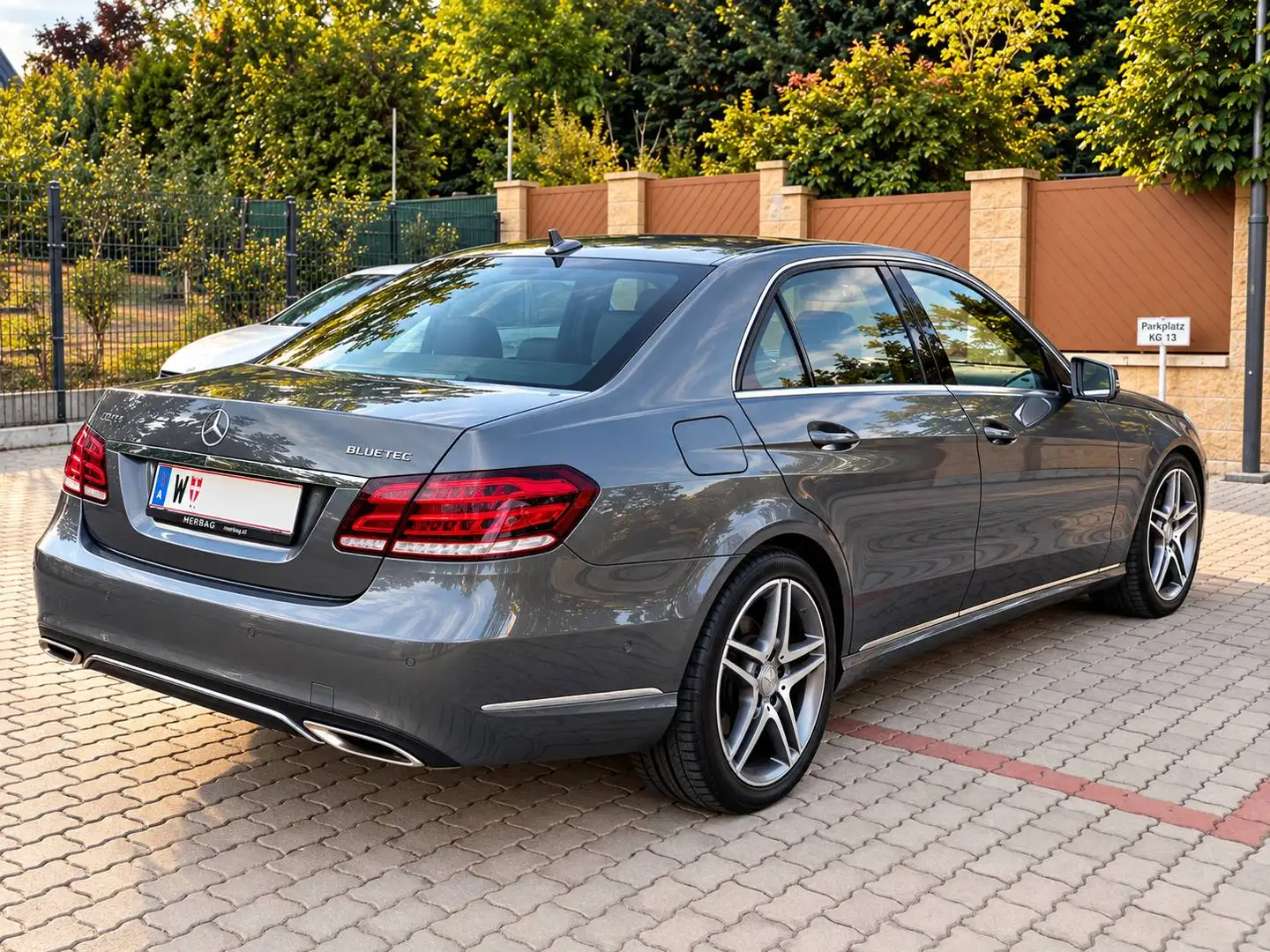 Mercedes-Benz E 220 E 220 BlueTEC Aut. Grau - 2