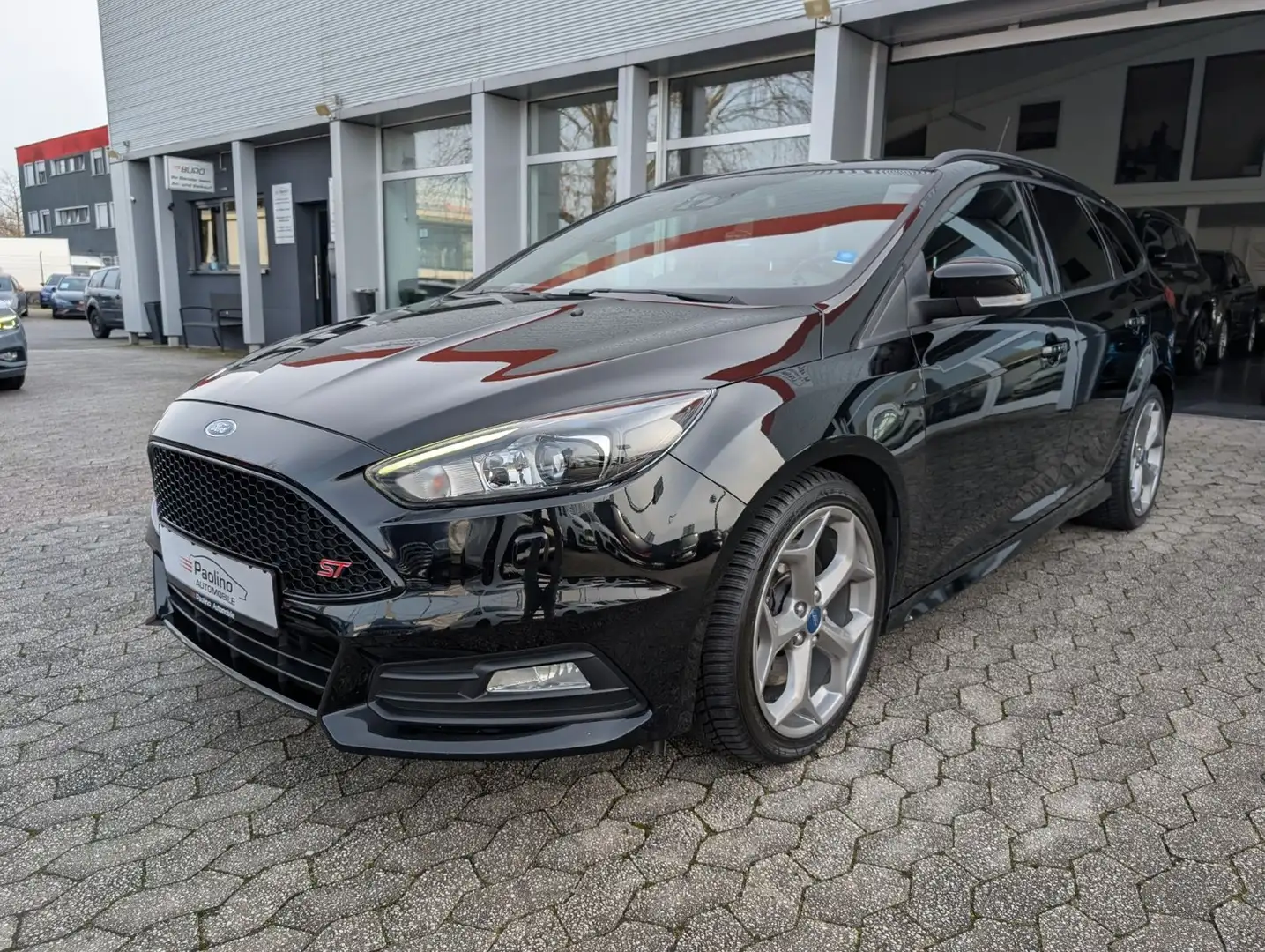 Ford Focus Turnier ST*2.HAND*NAVI*GARANTIE* Noir - 1