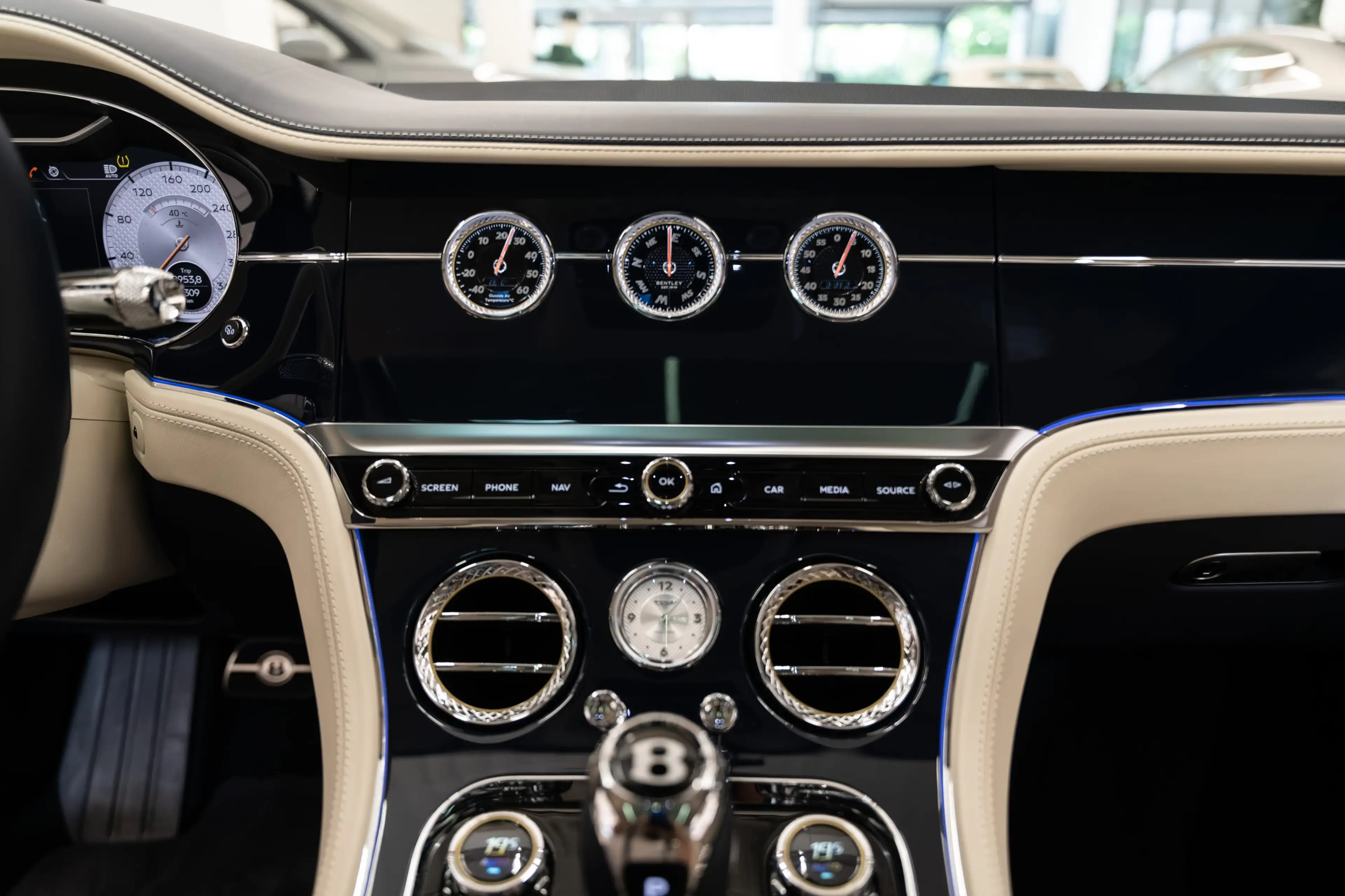 Bentley Continental GT Mulliner V8 - Parking Heater — photo 13