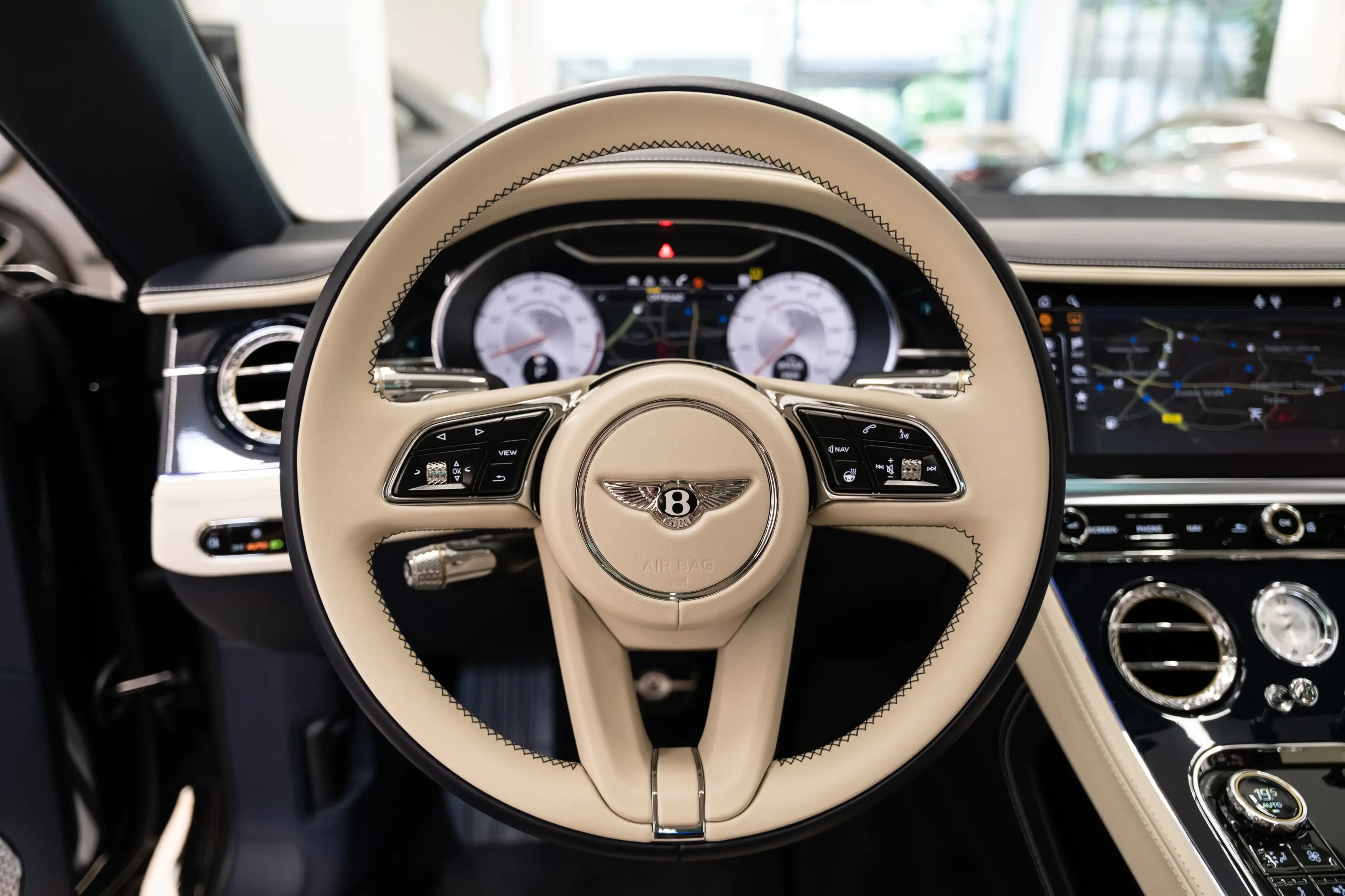 Bentley Continental GT Mulliner V8 - Parking Heater — photo 12