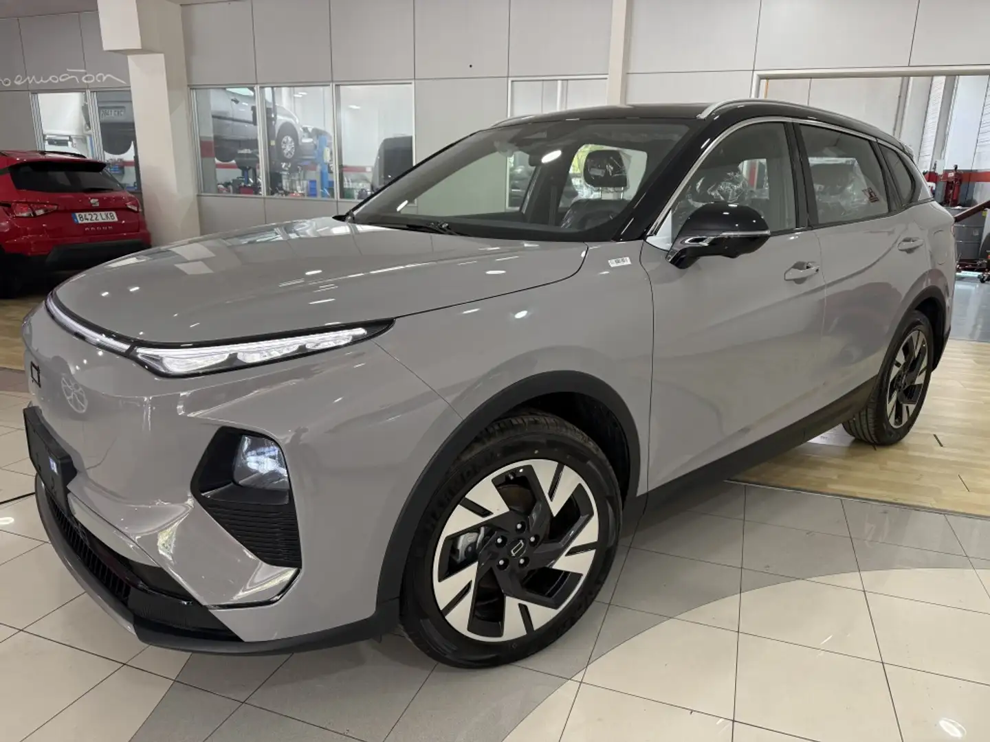 Bestune Joyee 07 1.5 Phev Premium 110 Grau - 1