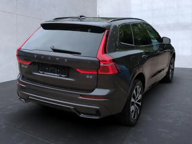 Volvo XC60 view 7