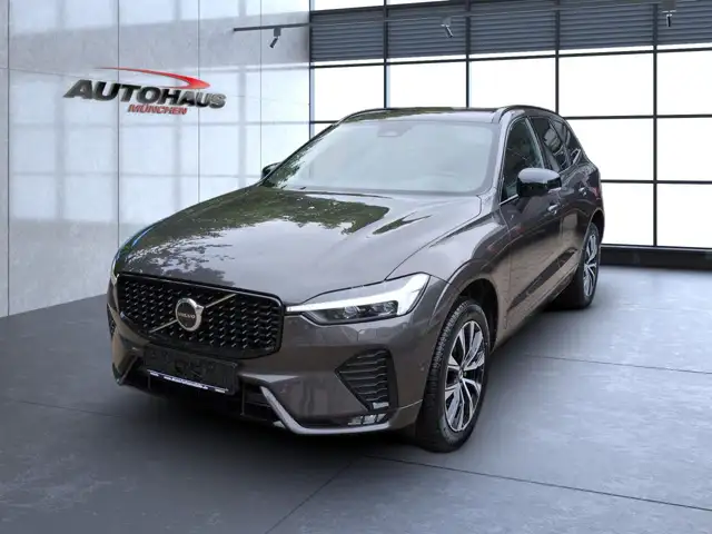 Volvo XC60 view 3