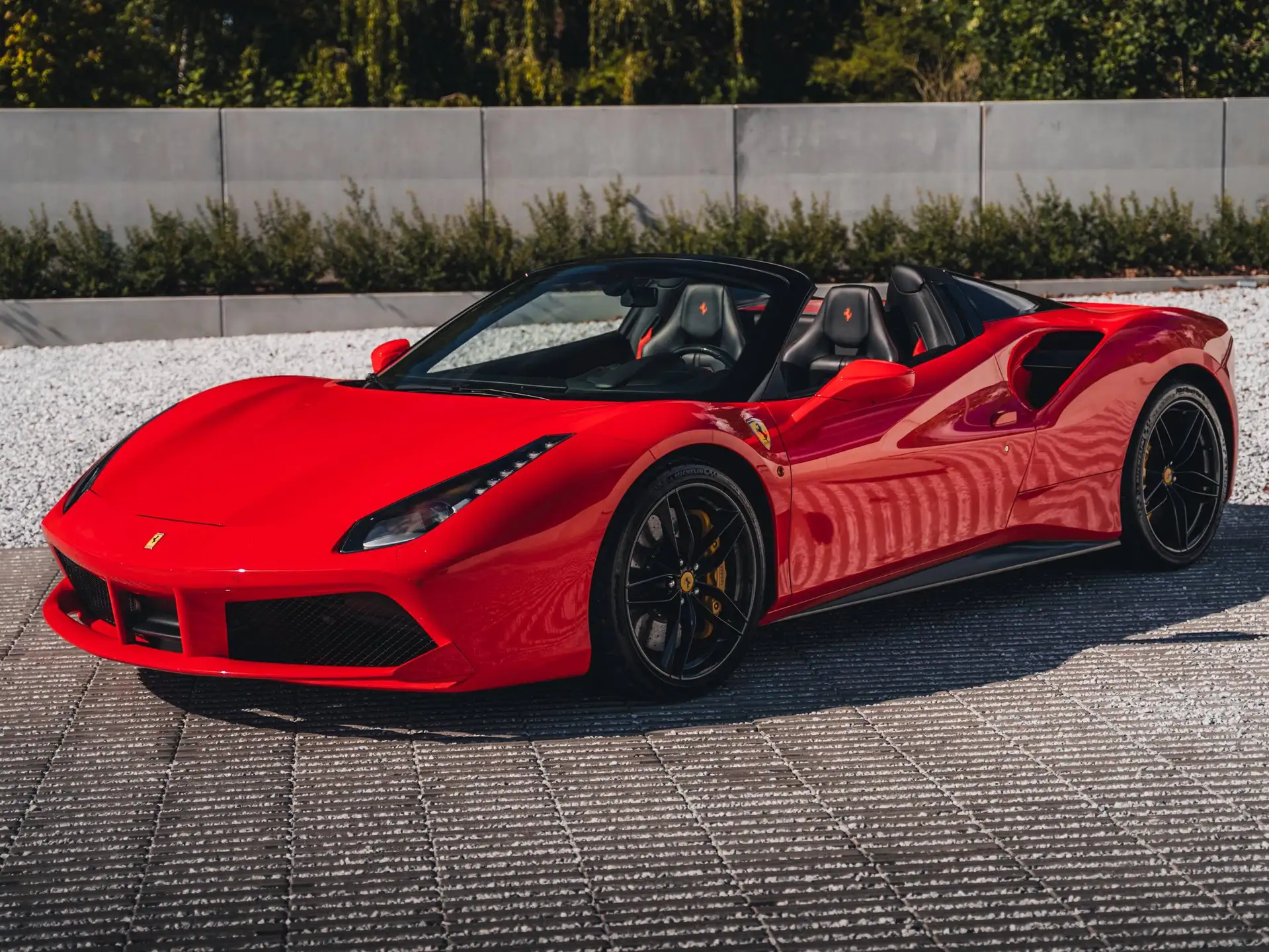 Ferrari 488 2017 빨강 사진 4