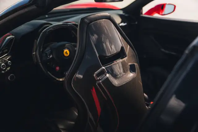 Ferrari 488 view 13