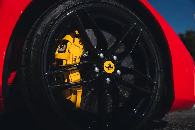 Ferrari 488 view 11