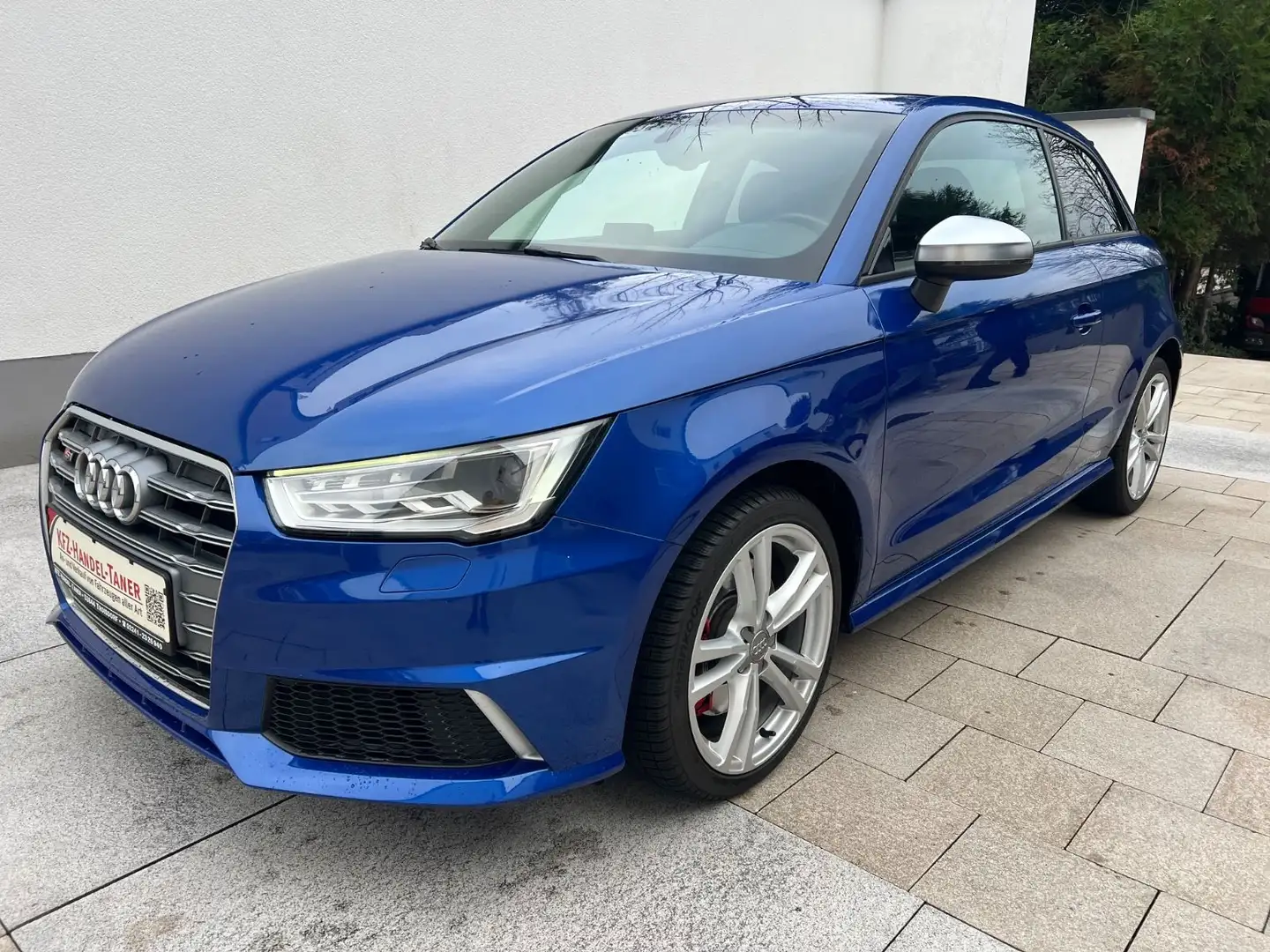 Audi S1 2.0 TFSI quattro Blau - 1