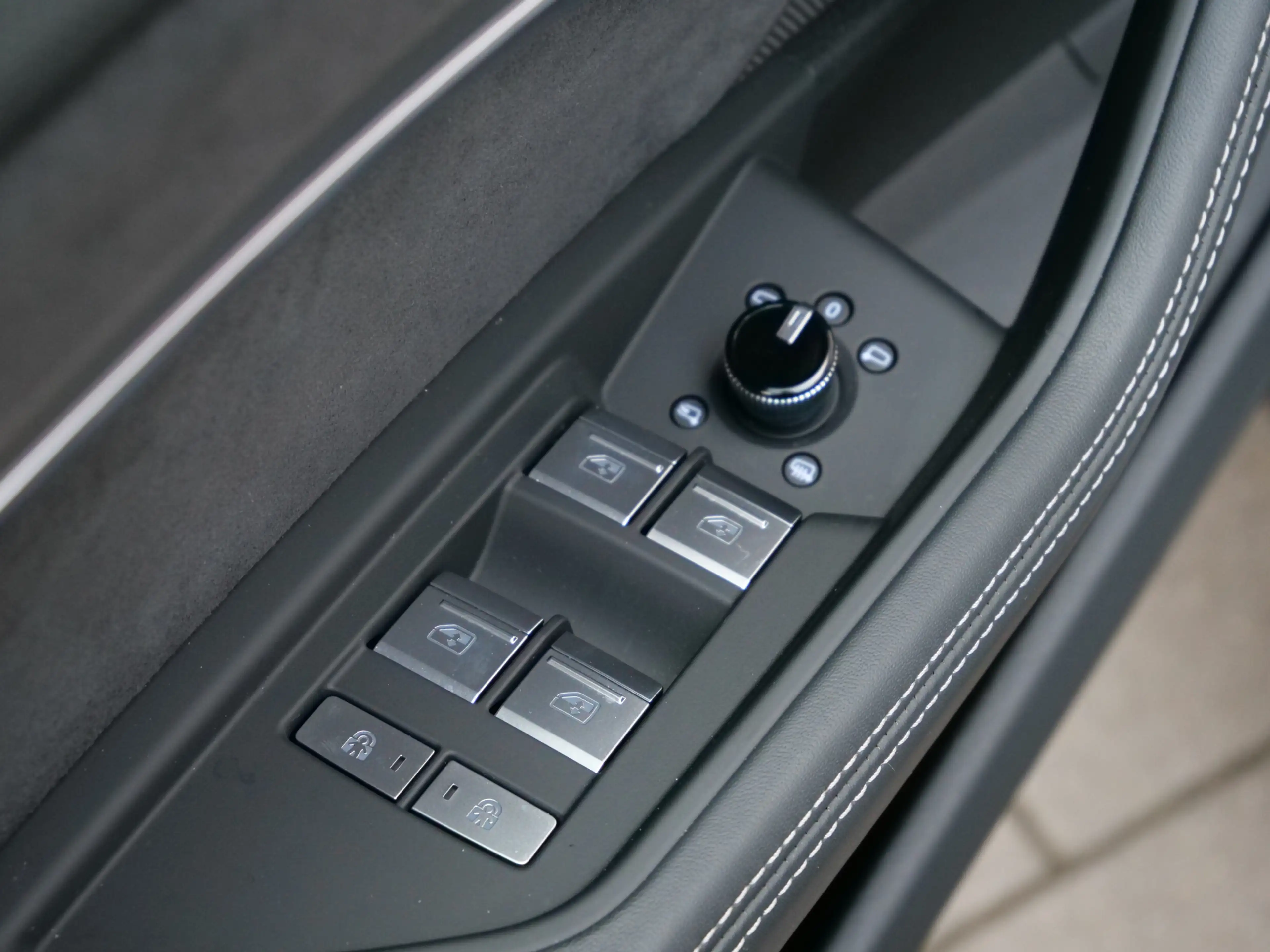 Audi SQ8 e-tron quattro 115 kWh 504 Pk Automaat Navi / DAB / Leer — photo 43