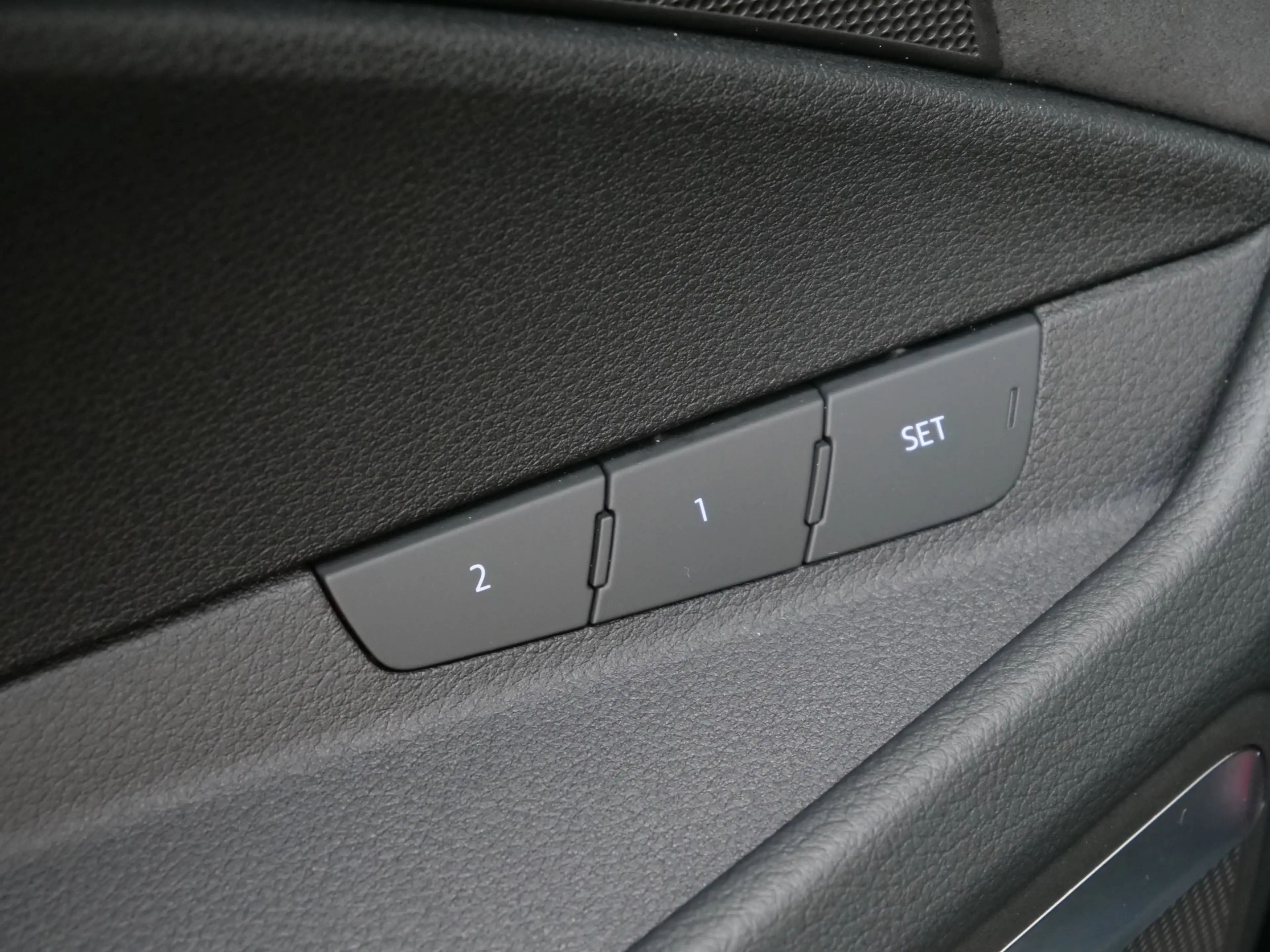 Audi SQ8 e-tron quattro 115 kWh 504 Pk Automaat Navi / DAB / Leer — photo 42