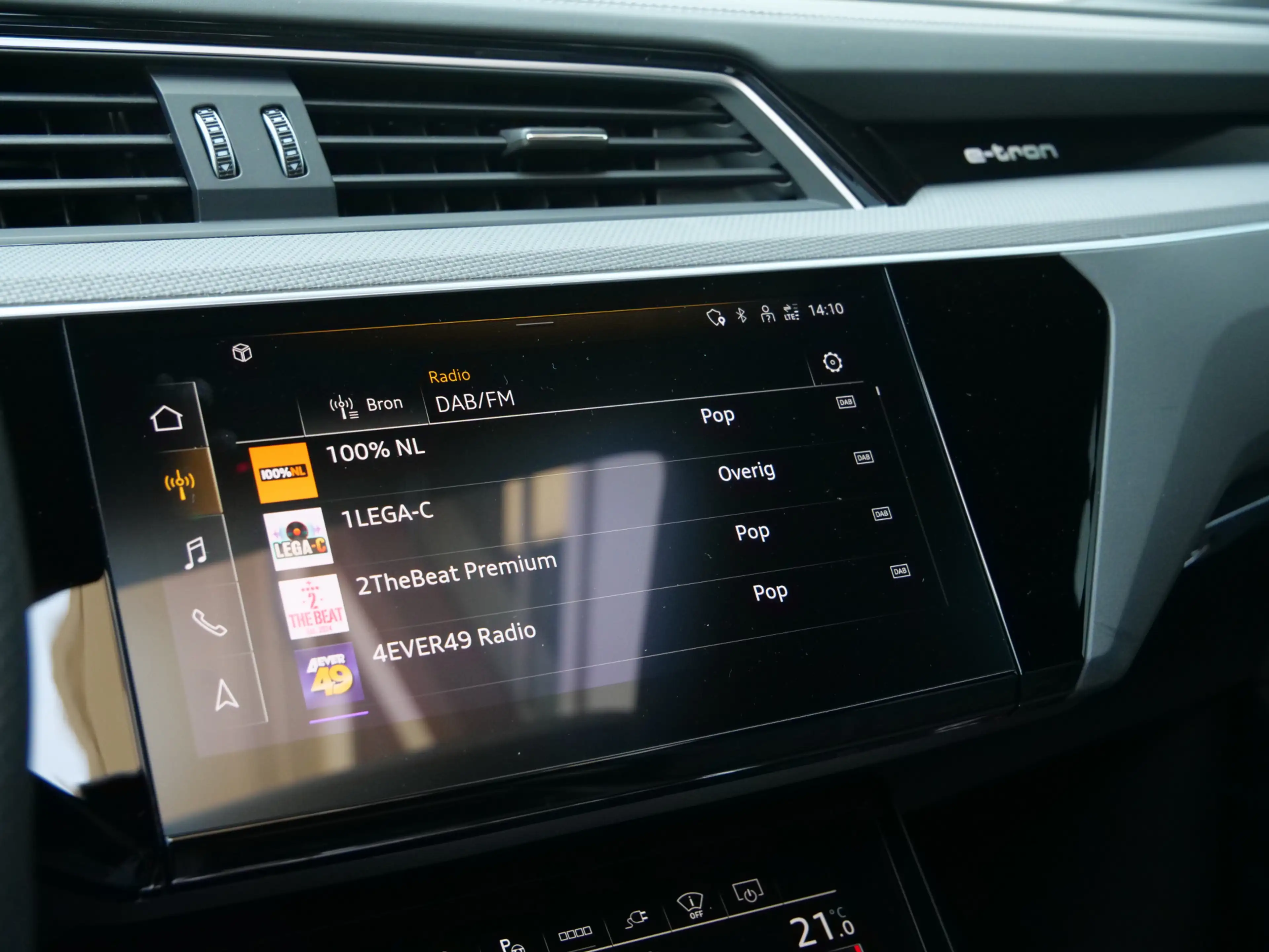 Audi SQ8 e-tron quattro 115 kWh 504 Pk Automaat Navi / DAB / Leer — photo 24