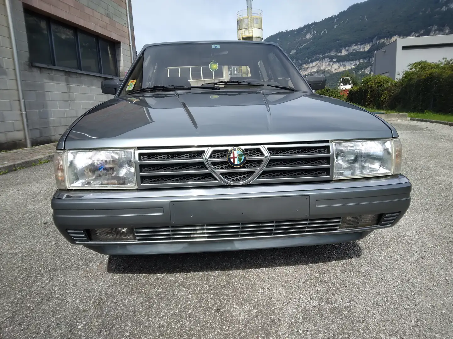 Alfa Romeo 90 Alfa 90 2.5i Quadrifoglio Oro Zender Gris - 2