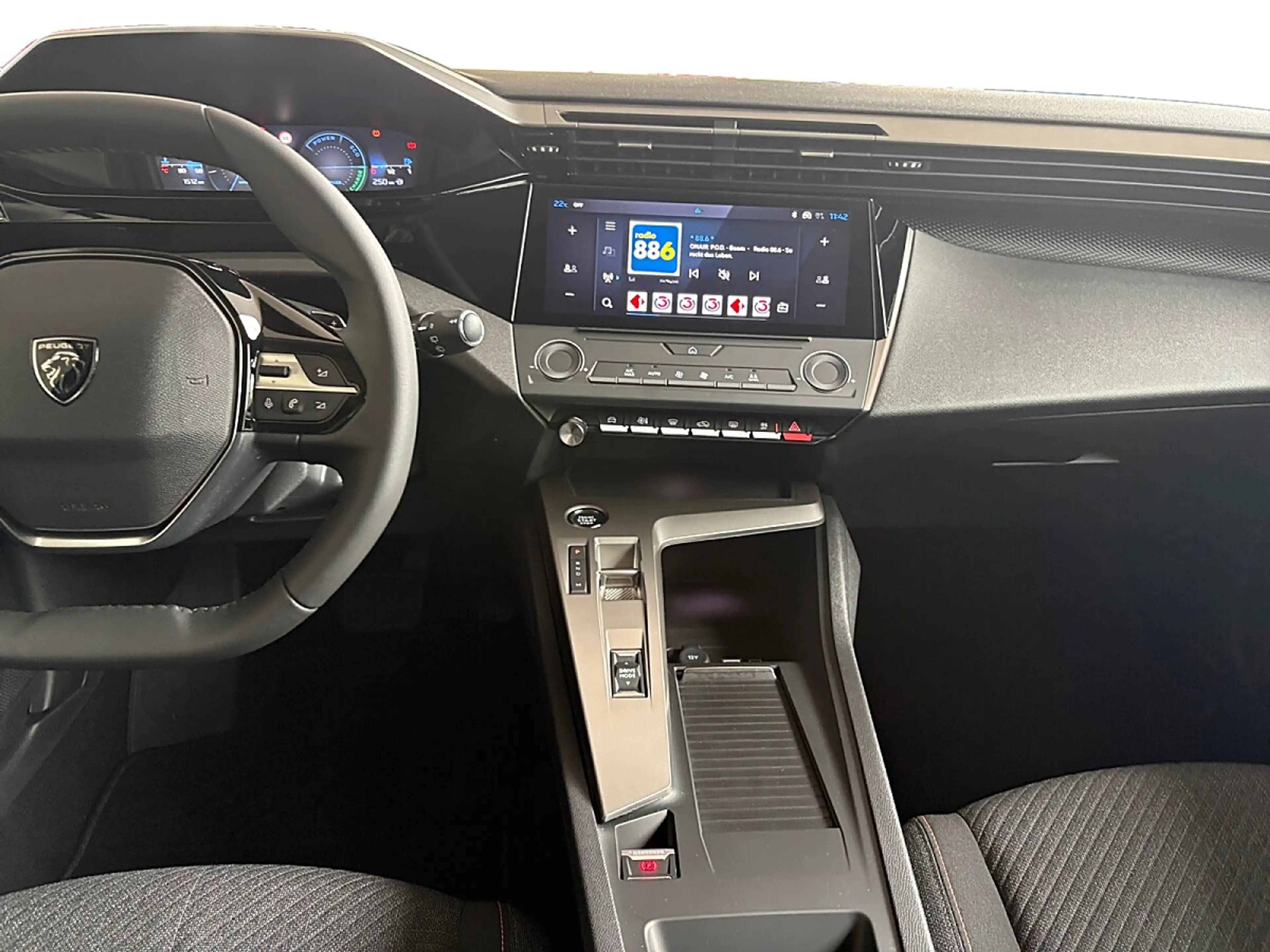 Peugeot 308 Hybrid 145 E-DCS6 Style — photo 22