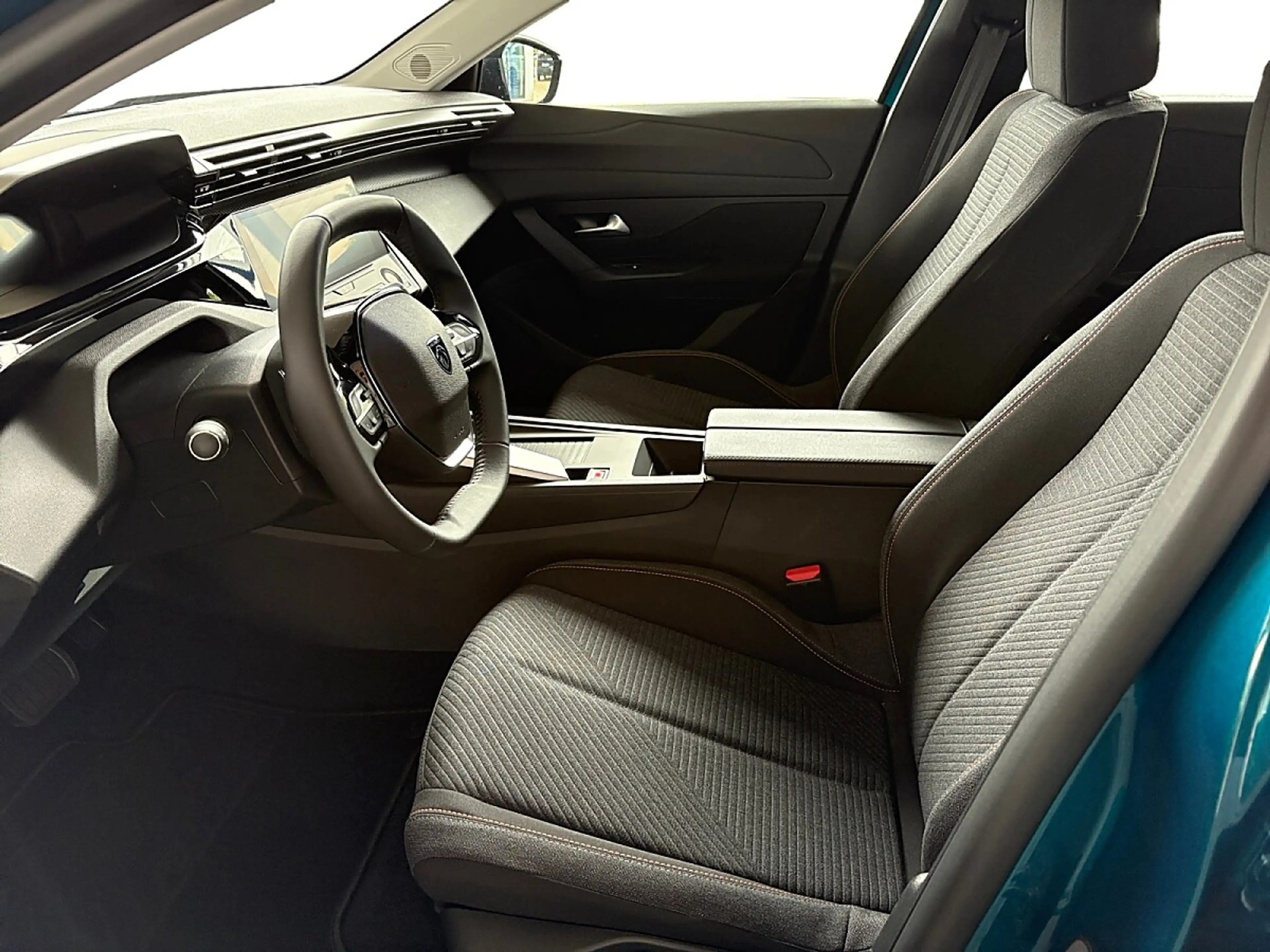 Peugeot 308 Hybrid 145 E-DCS6 Style — photo 18