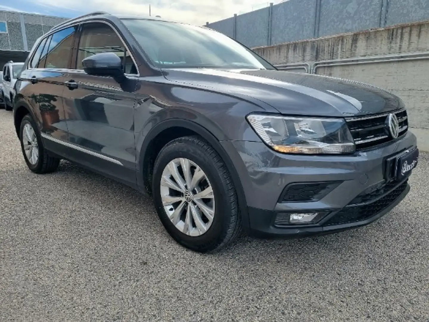 Volkswagen Tiguan 1.6 TDI Business BMT Grigio - 1