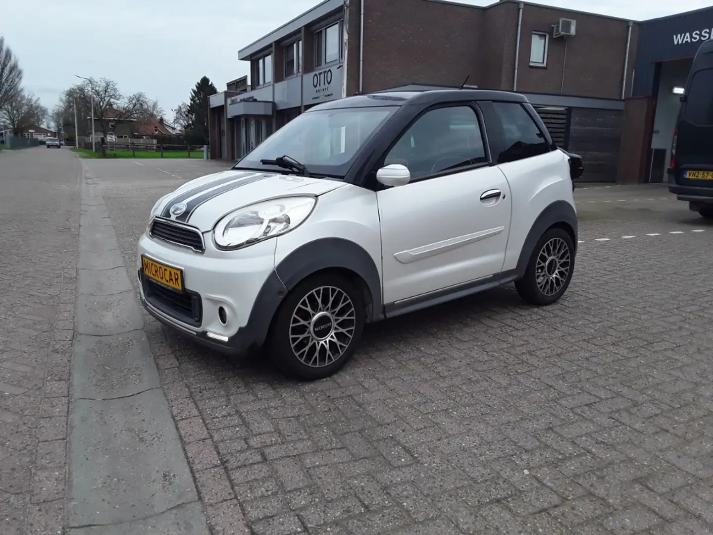 Microcar M8 DCI Blanco - 1