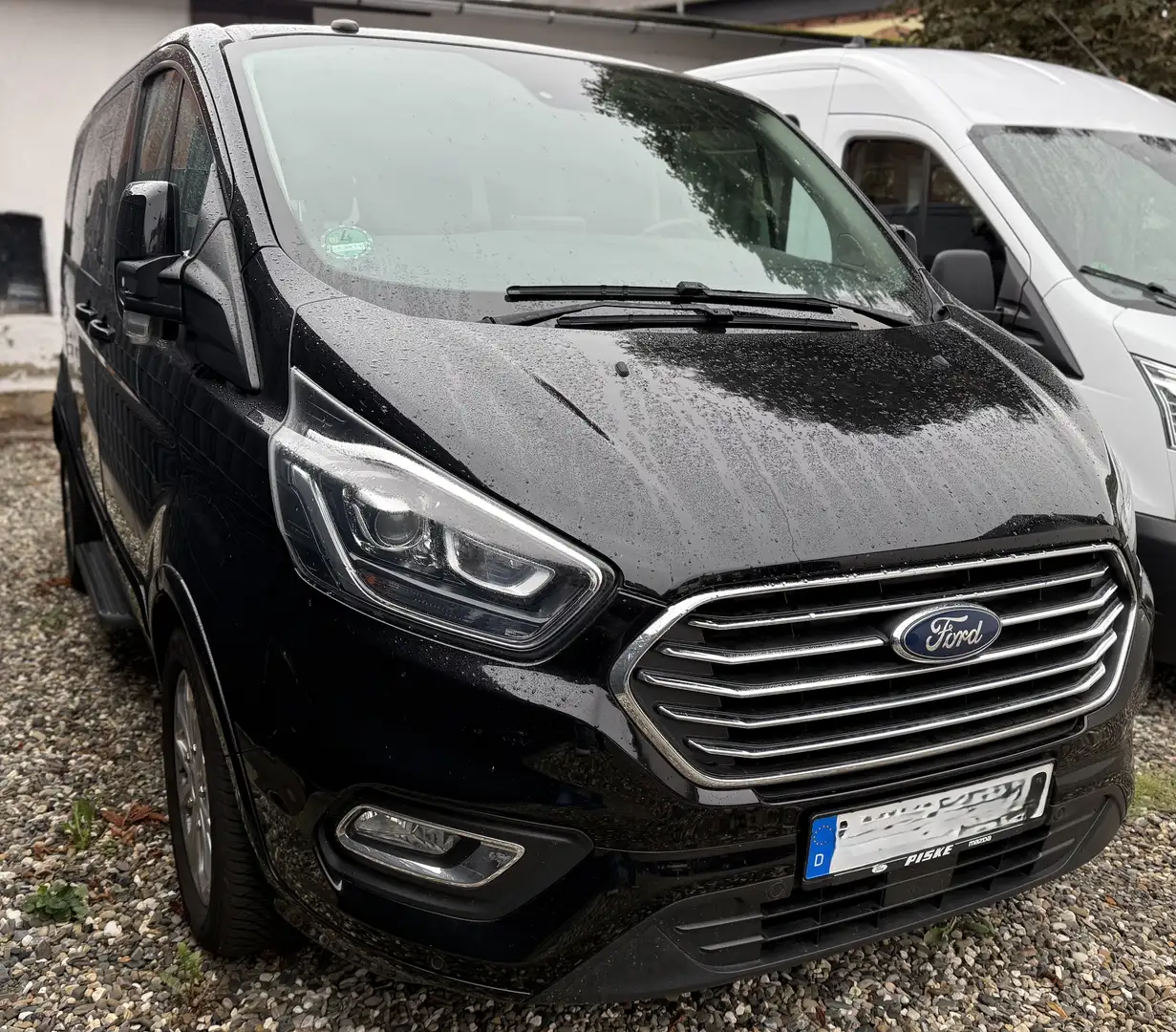 Ford Tourneo Custom 2,0 TDI (170 PS) Titanium X3 Automatik Schwarz - 2
