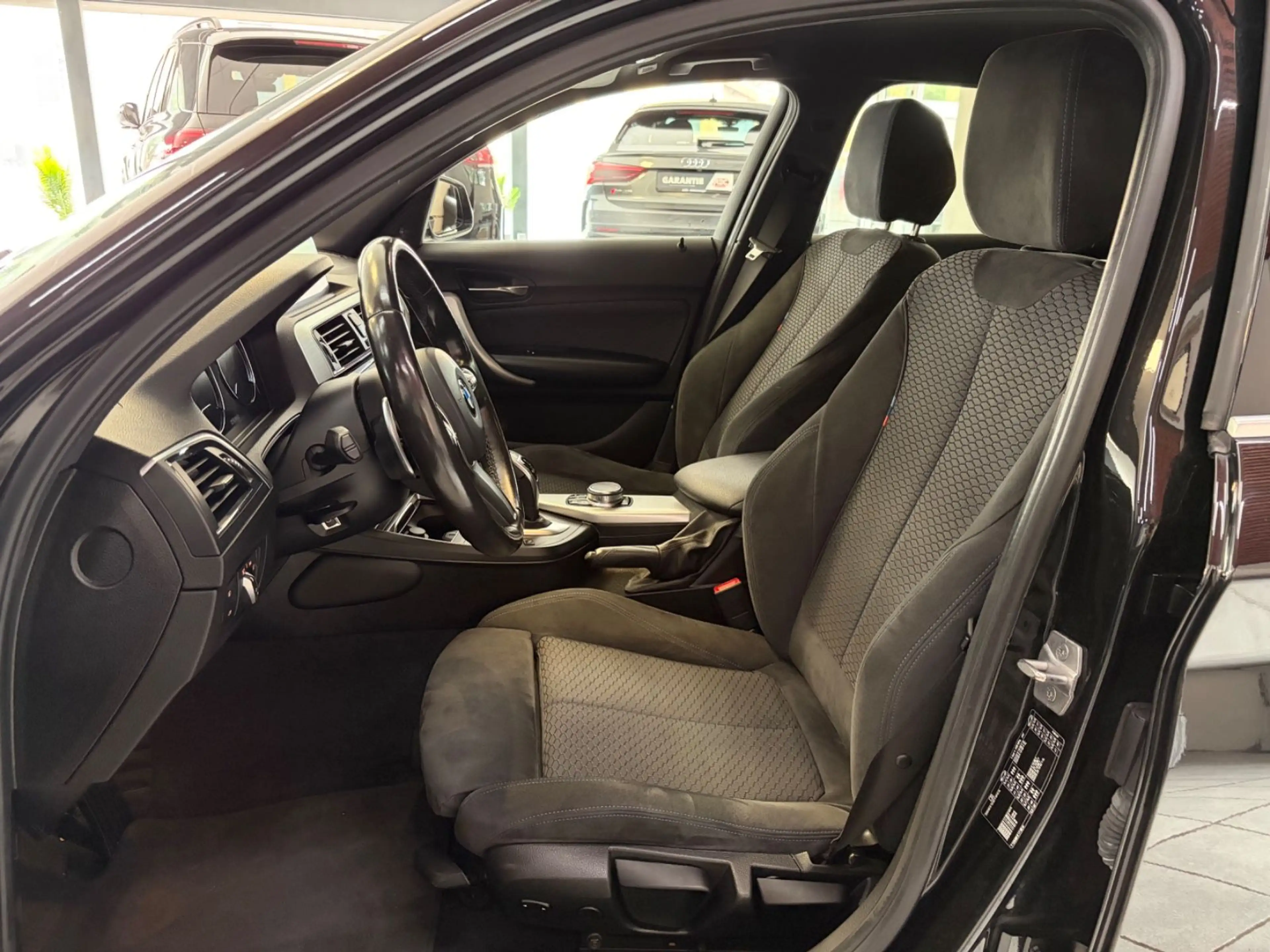BMW 125 d Edition M Sport Shadow — photo 13