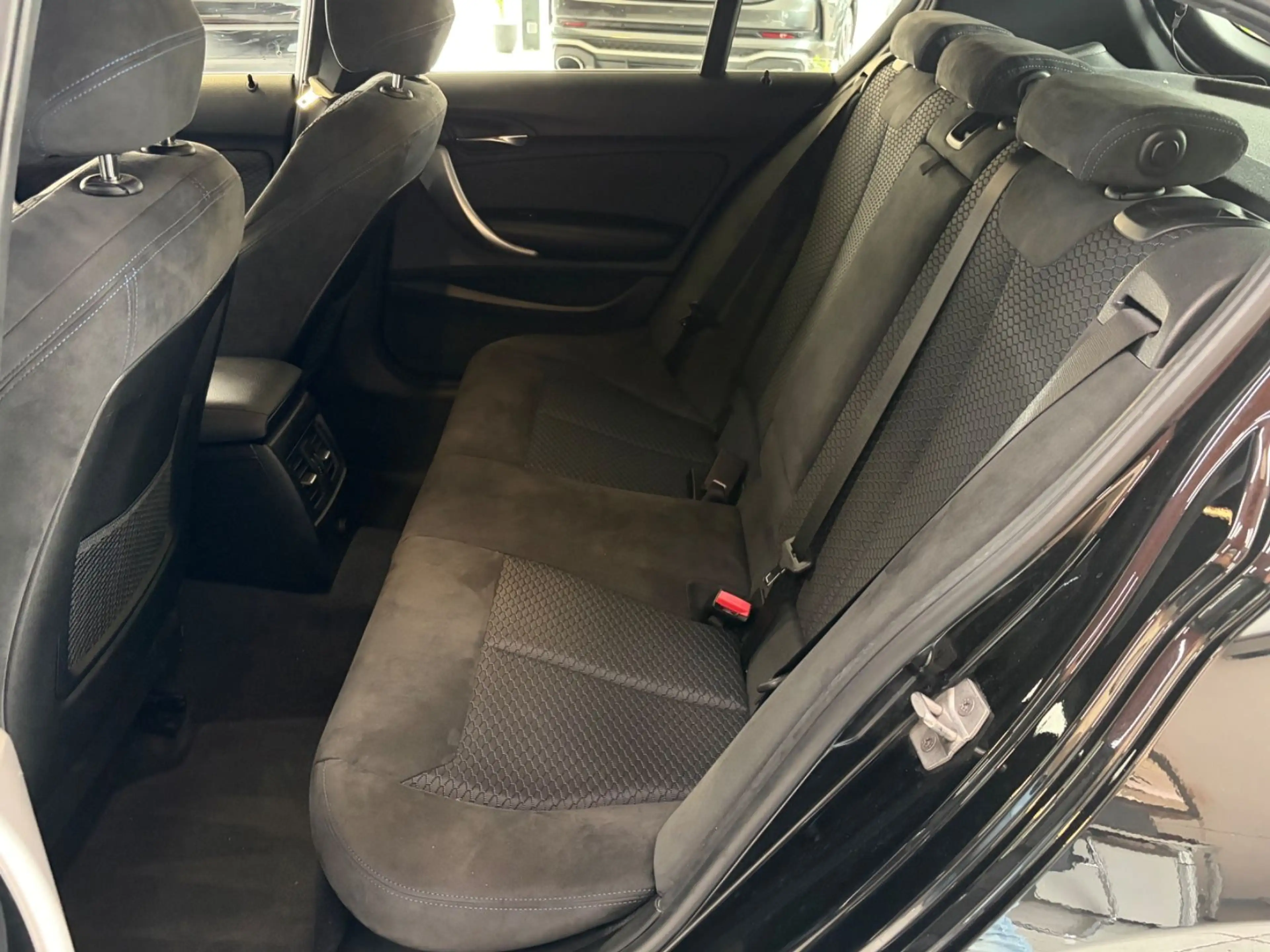 BMW 125 d Edition M Sport Shadow — photo 14