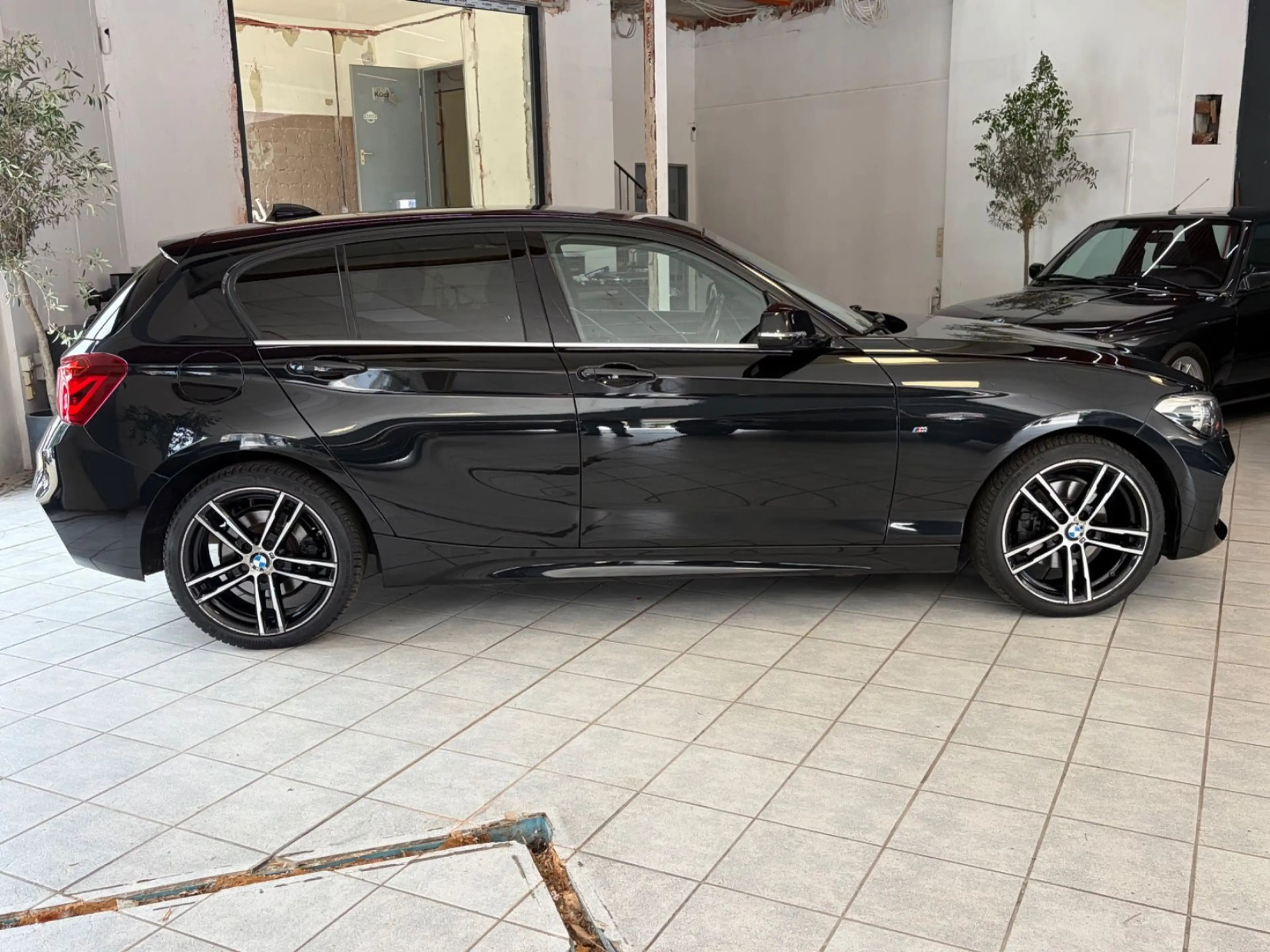 BMW 125 d Edition M Sport Shadow — photo 7