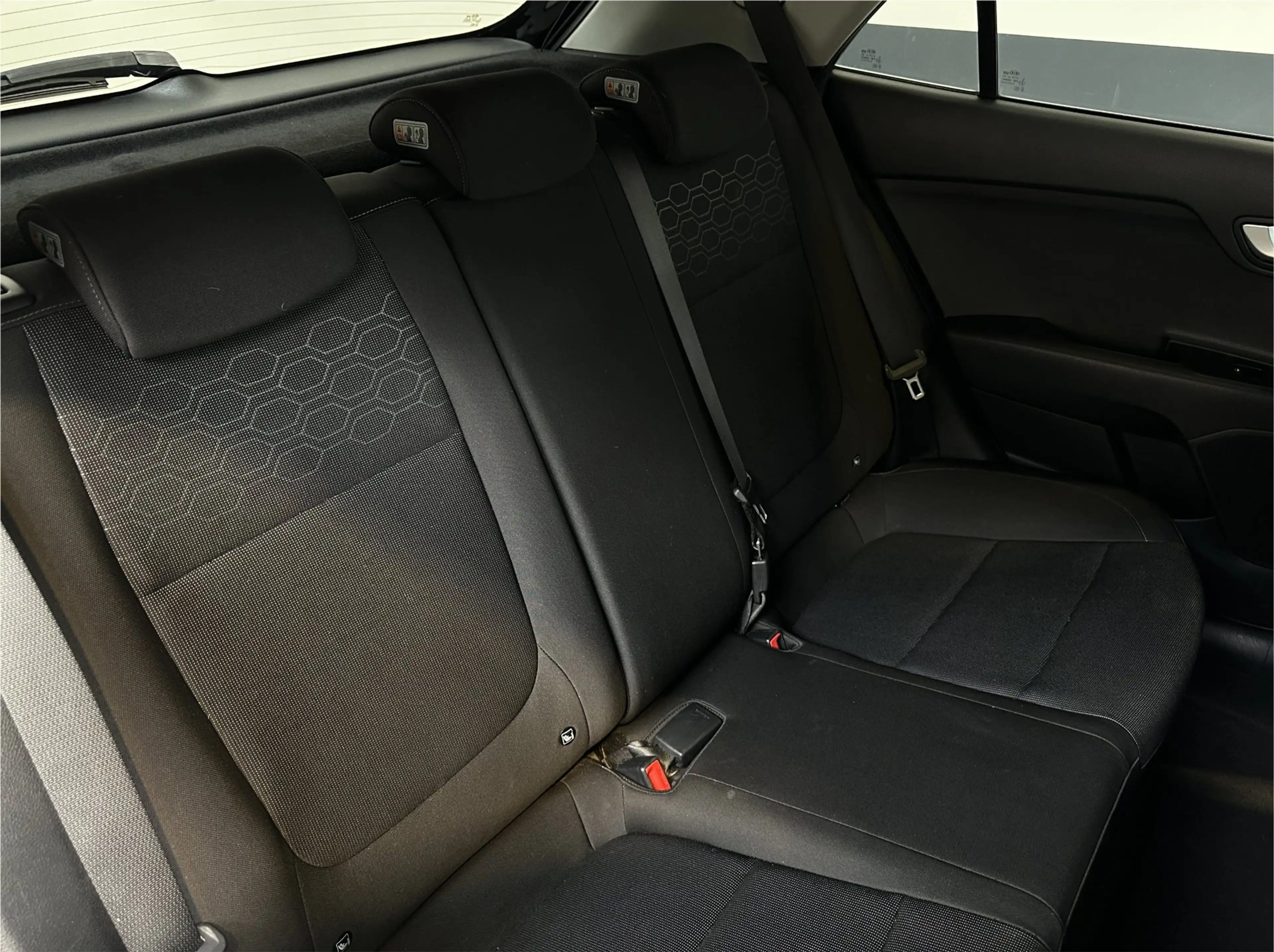 Kia Rio 1.0 TGDI DynamicLine | Apple Carplay/ Android Auto — photo 33