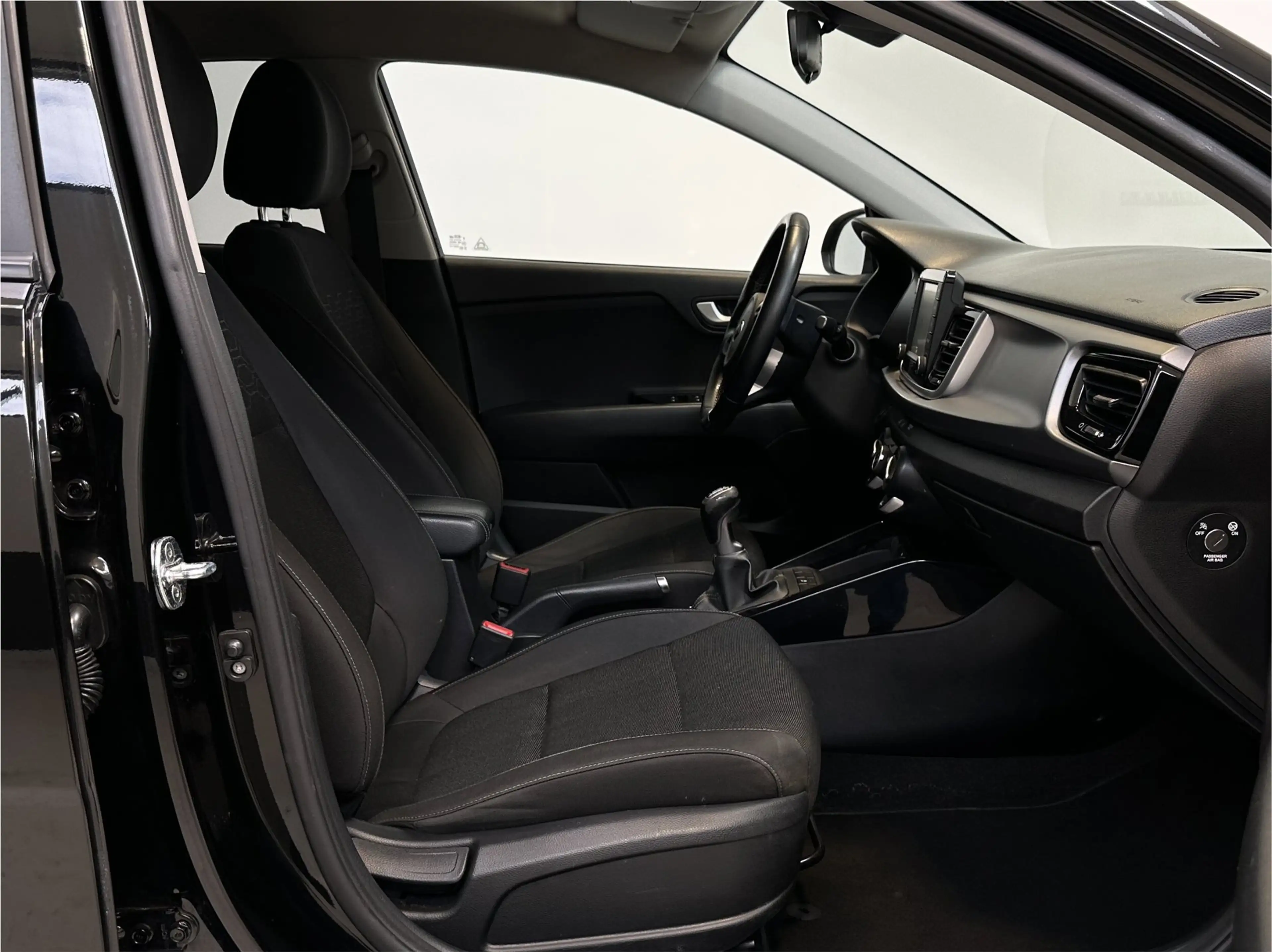 Kia Rio 1.0 TGDI DynamicLine | Apple Carplay/ Android Auto — photo 30