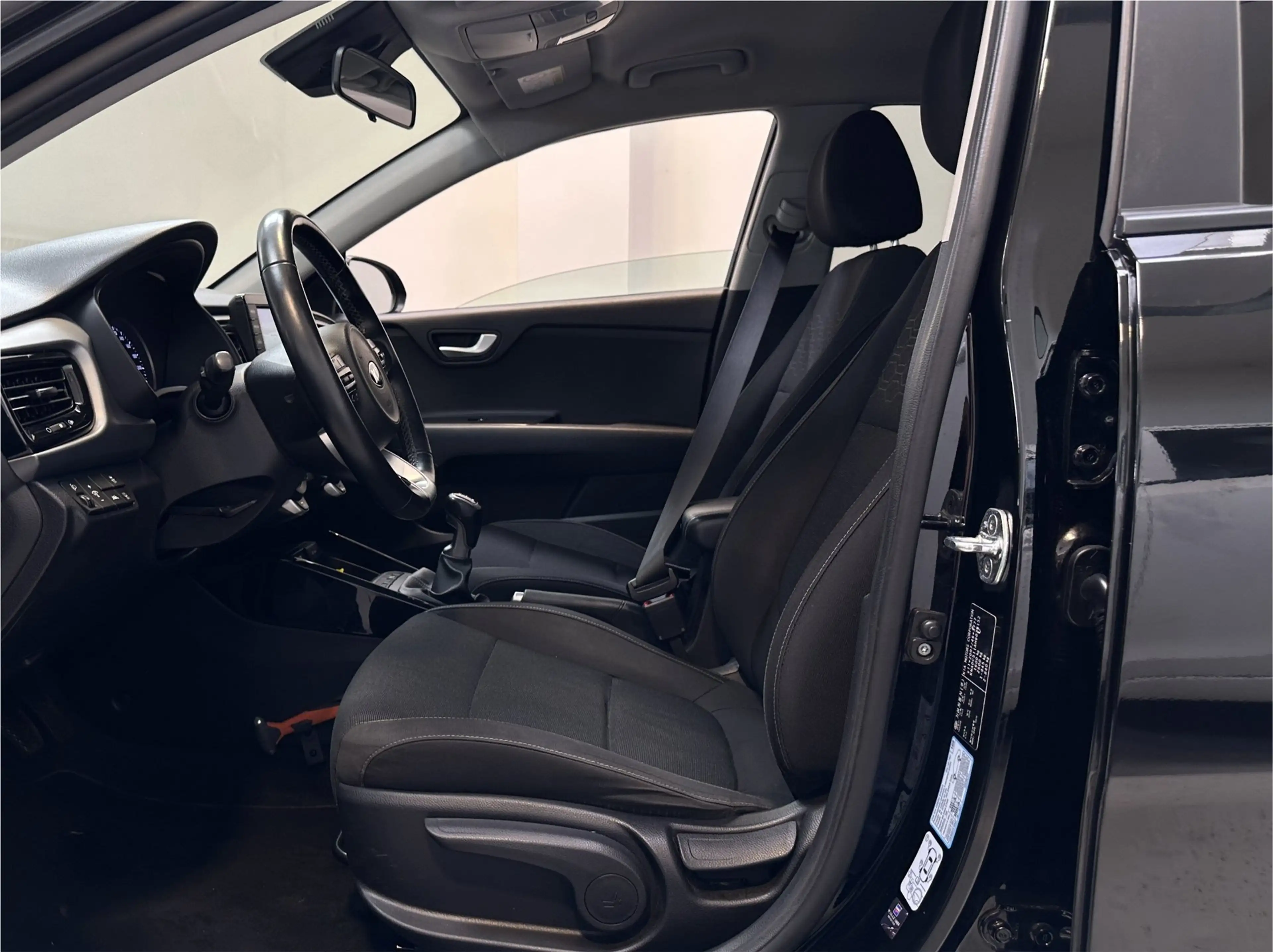 Kia Rio 1.0 TGDI DynamicLine | Apple Carplay/ Android Auto — photo 29