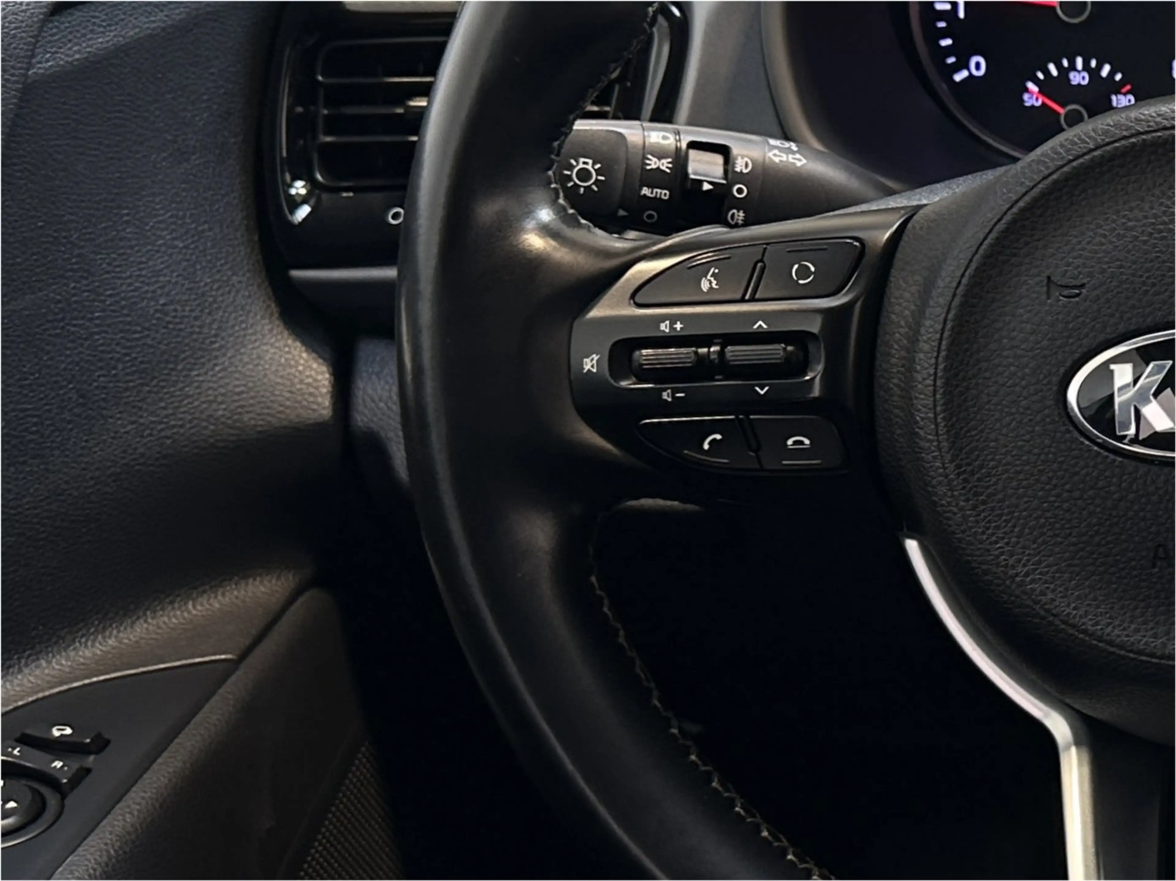 Kia Rio 1.0 TGDI DynamicLine | Apple Carplay/ Android Auto — photo 22