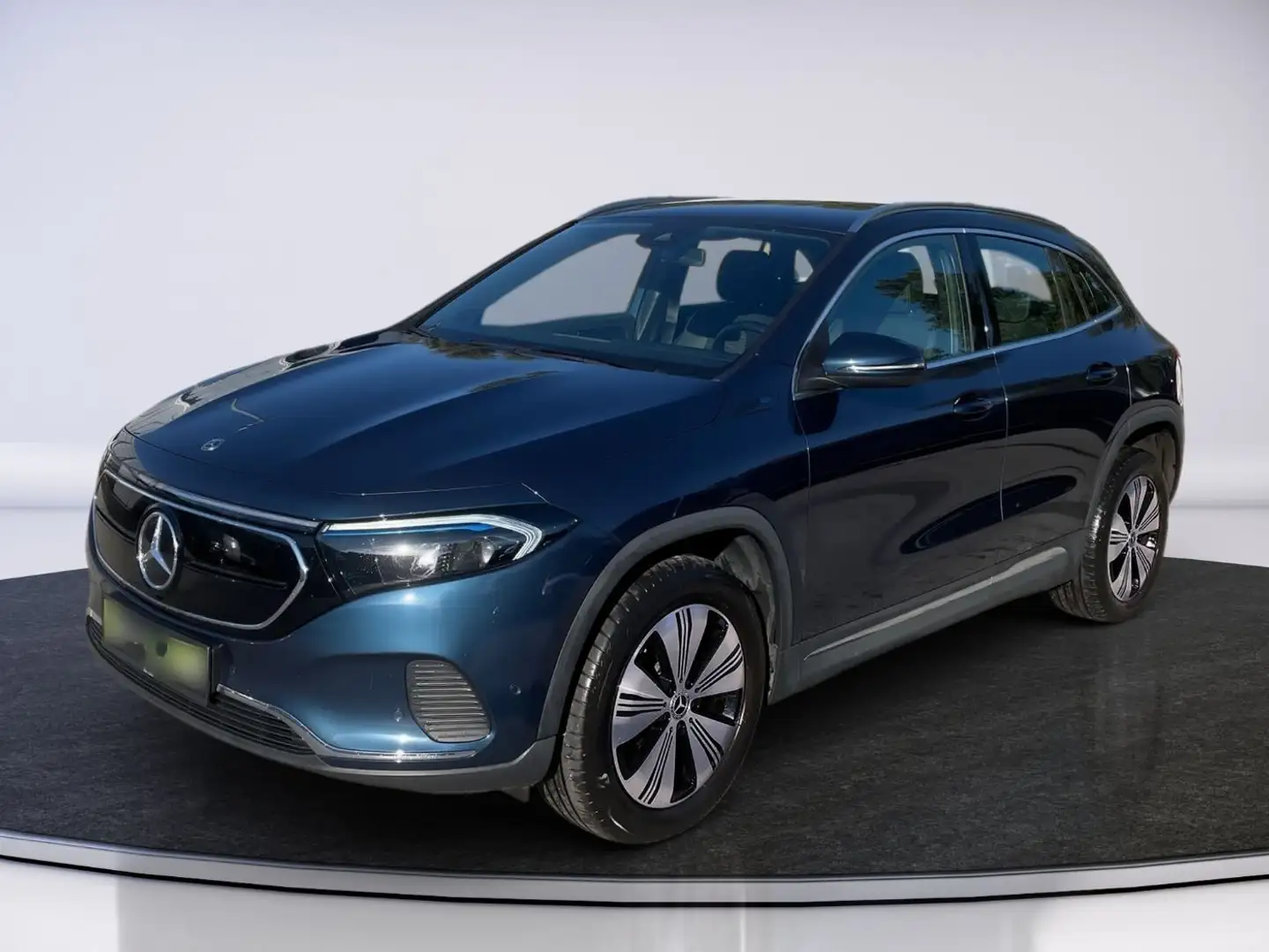 Mercedes-Benz EQA 250 AUT Kam. KlimaA LED LM Navi PDC ParkAss Blau - 2