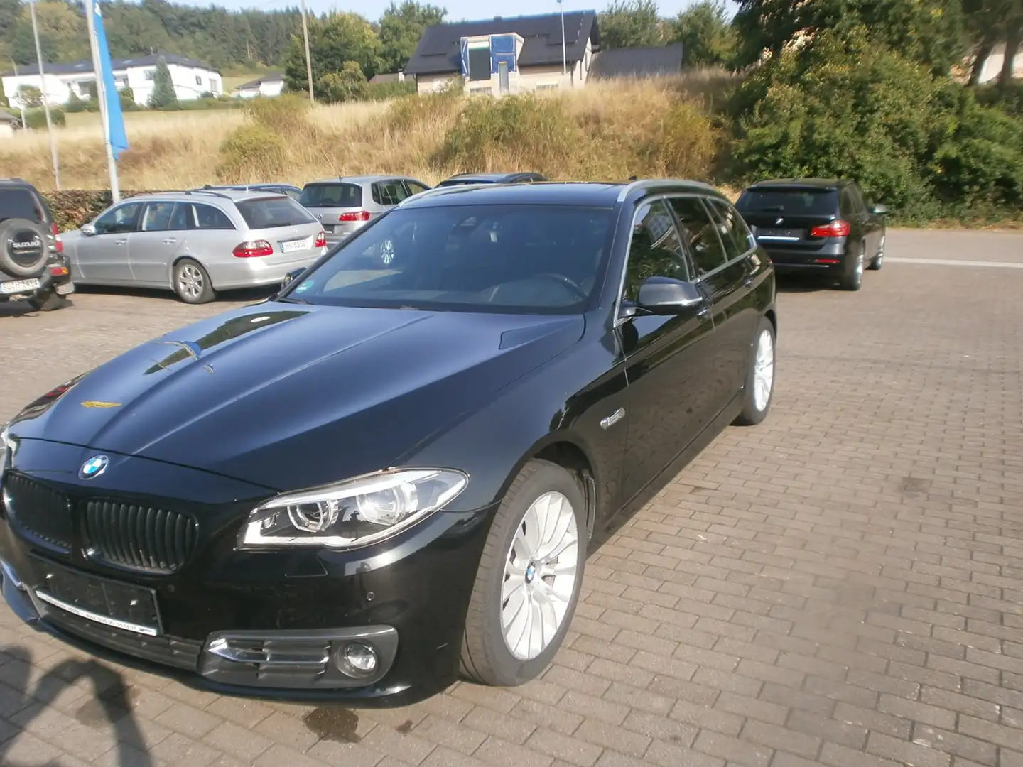 BMW 520 520 d xDrive Luxury Noir - 1