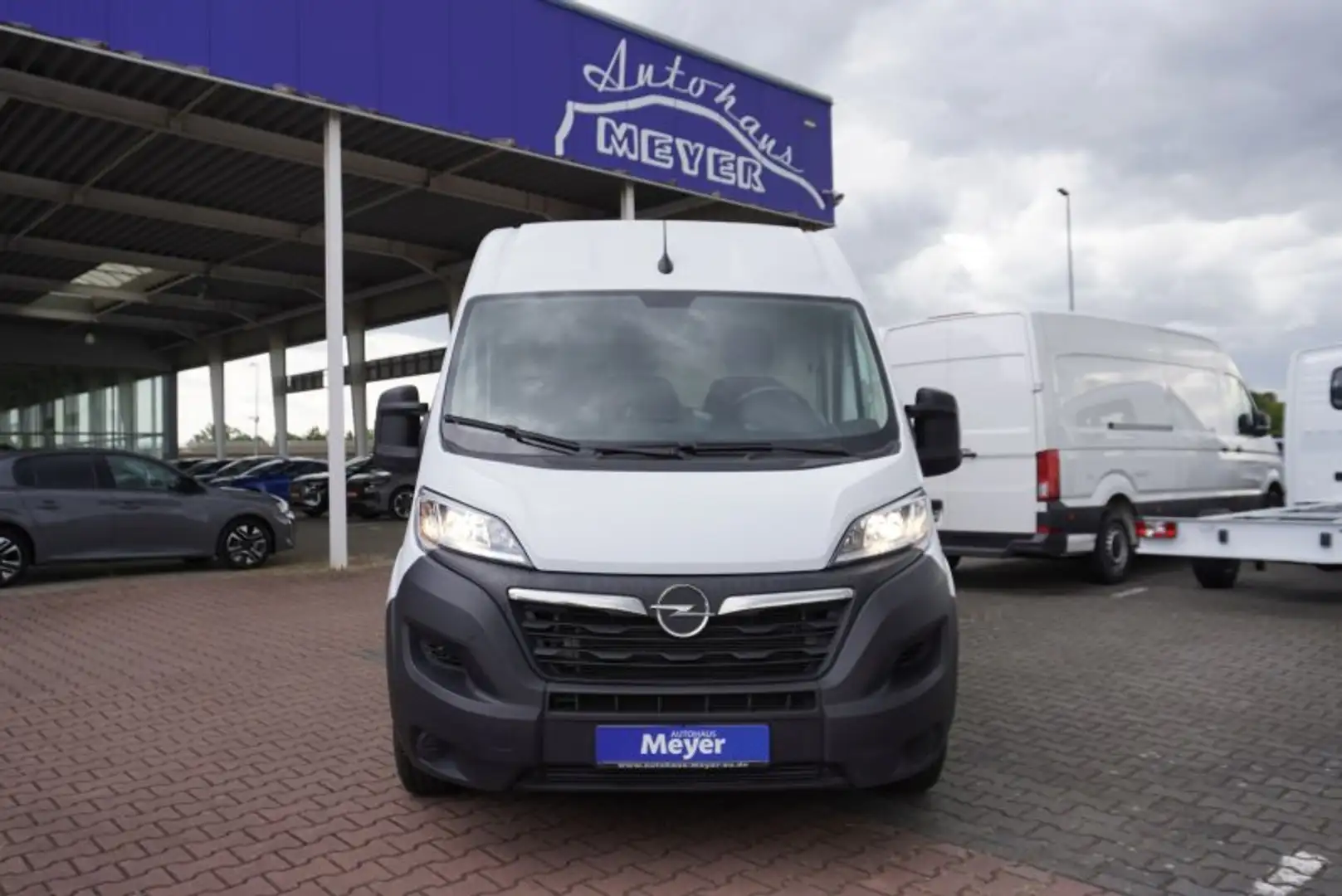 Opel Movano Edition L3H2 2,2 140PS Pdc/Temp/Ganzjahresr Weiß - 2
